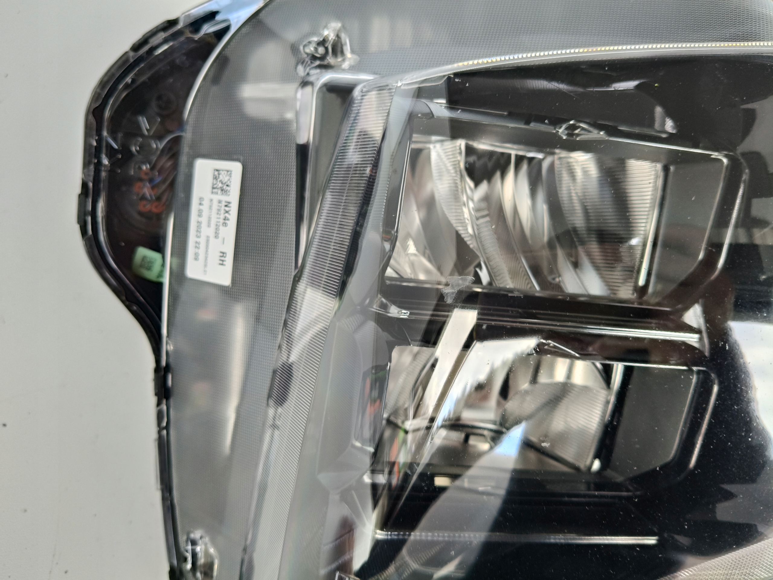 light right REFLEKTOR HYUNDAI TUCSON IV 20- FULL LED