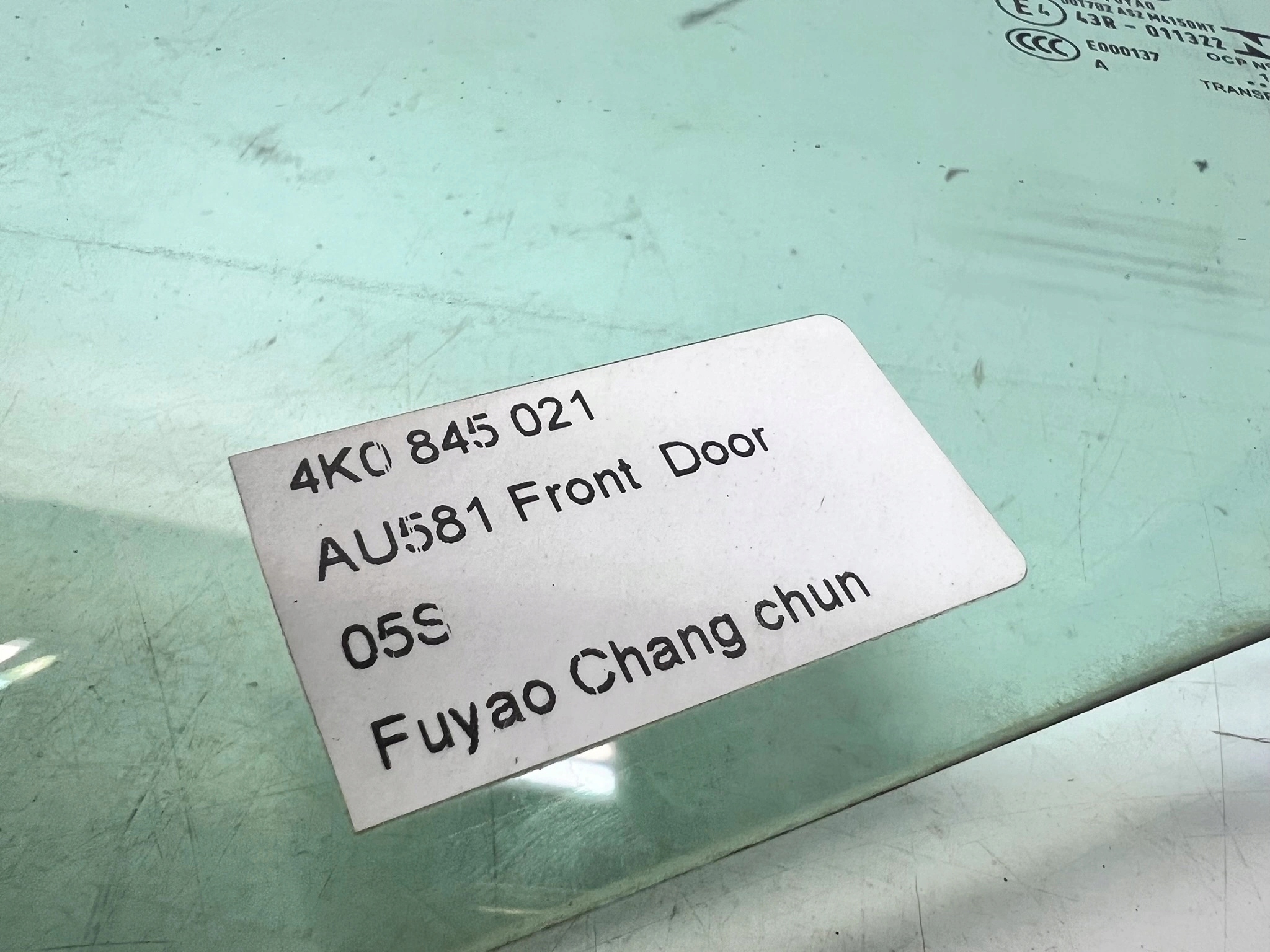 window side door left front AUDI A6 C8 PODWOJNA 4K0845021