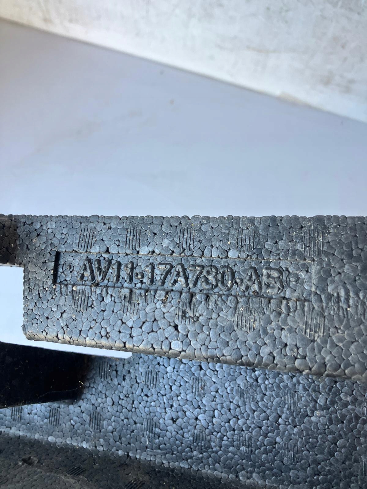 ABSORBER nárazníku předek FORD B MAX AV11-17A780