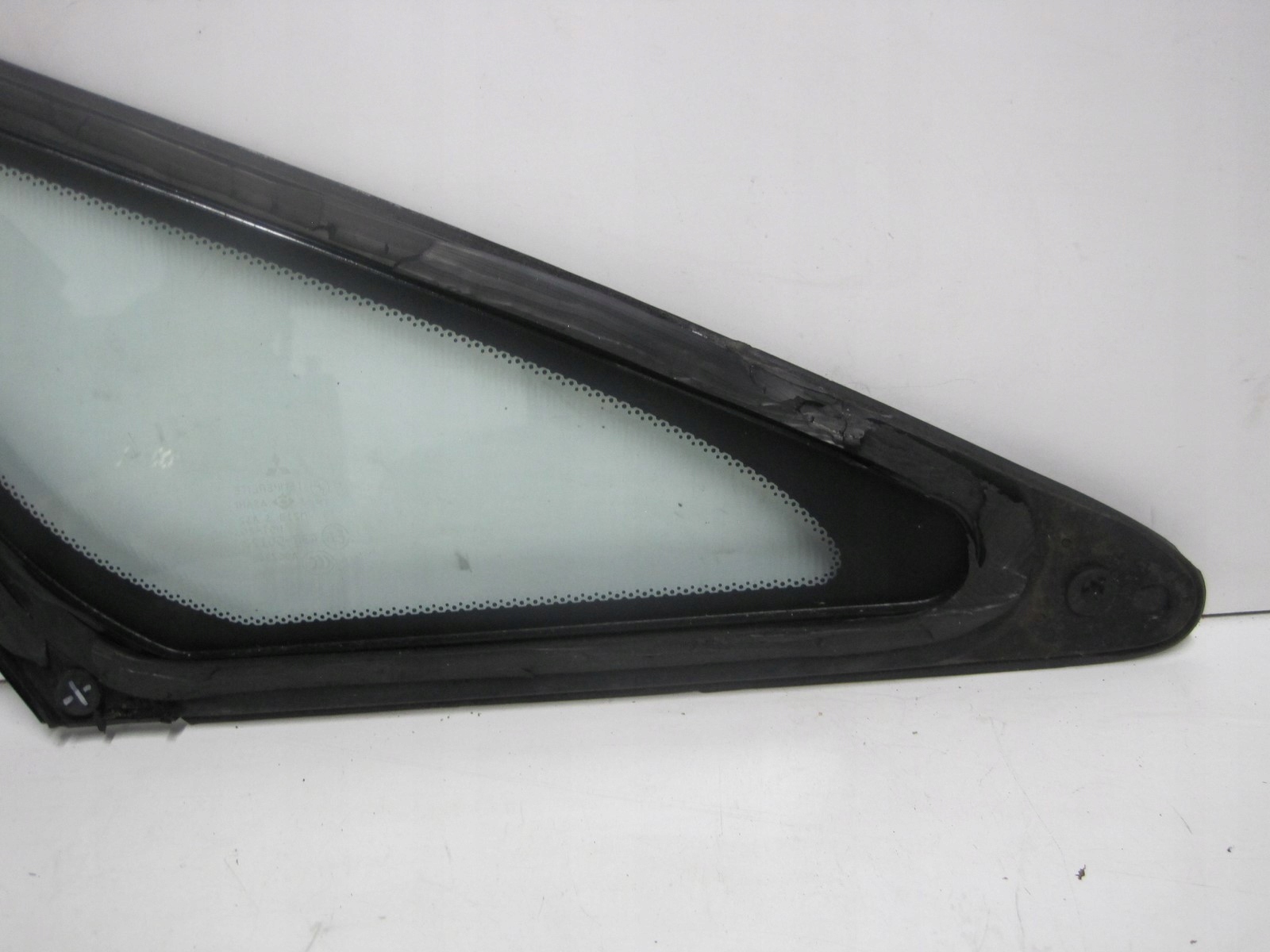 window side left MITSUBISHI GRANDIS 06R