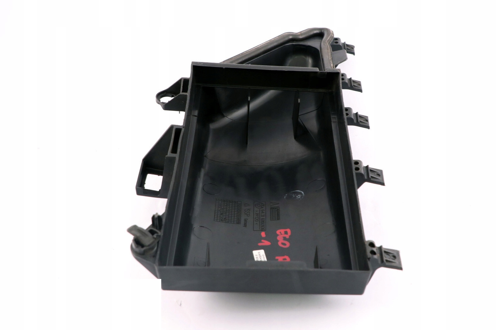 крышка Воздух BMW 5 Touring (E61) 64316950936 2.0л Дизель