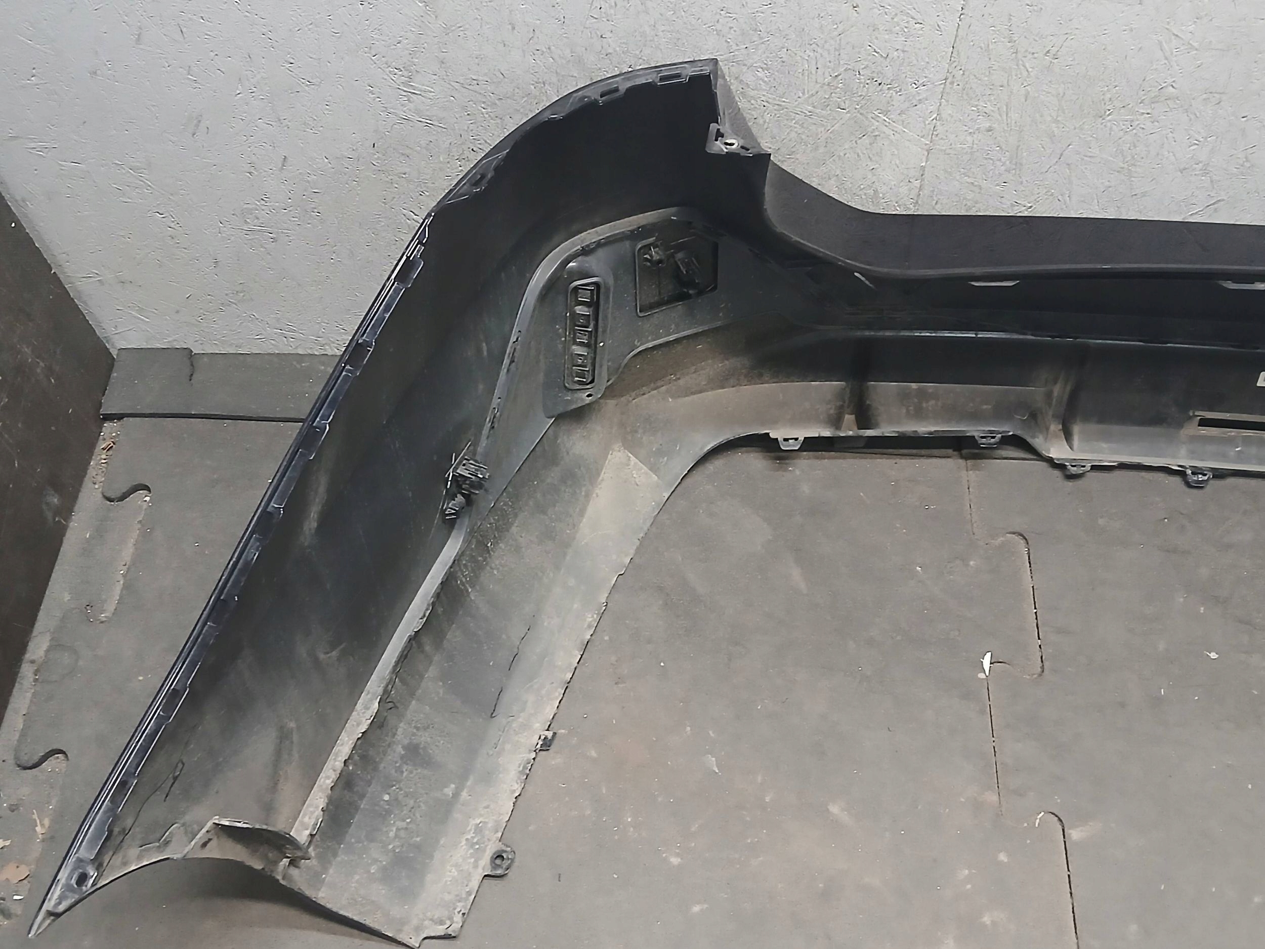 bumper rear part BMW 5 V G61 M PAKIET