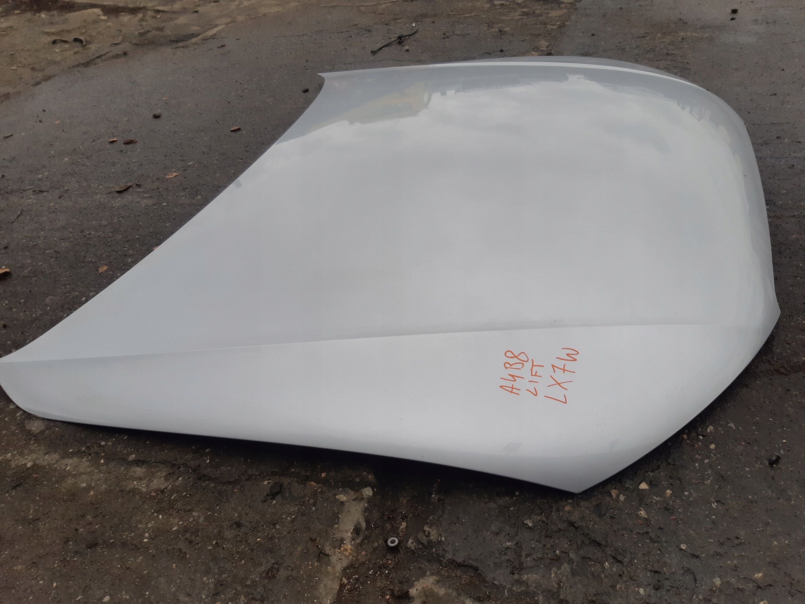 AUDI A4 B8 LIFT bonnet front LX7W SREBRNA
