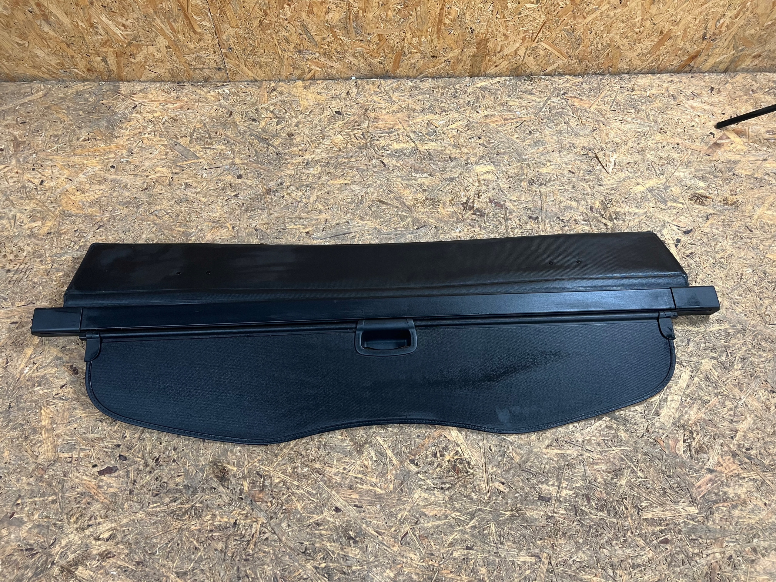 ROLETA BAGAZNIKA FORD EDGE II MK2