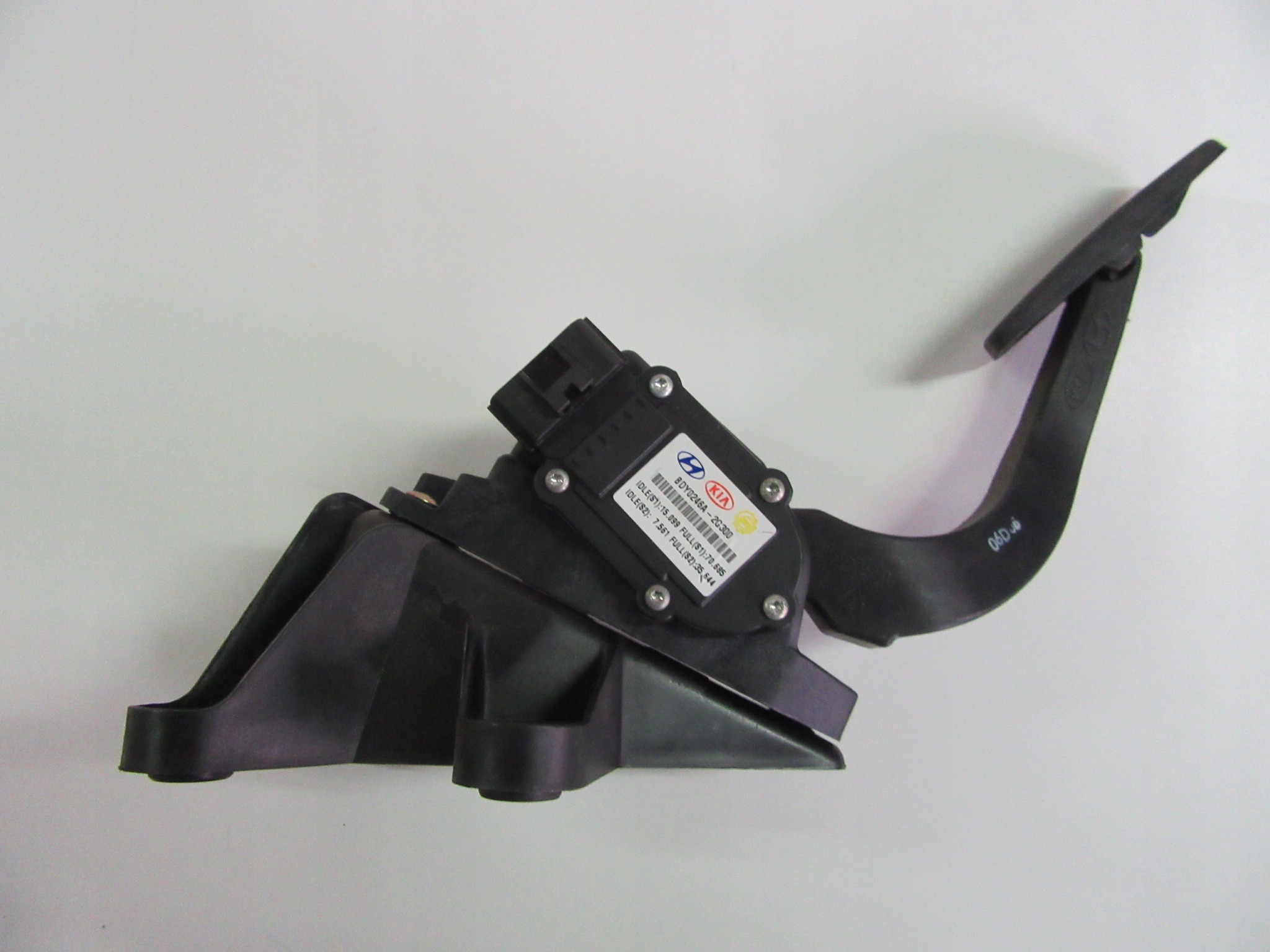 BDY0246A-2G300 32726-2G300 - Потенциометр газа KIA MAGENTIS 06R 2.7 V6 торговый автомат