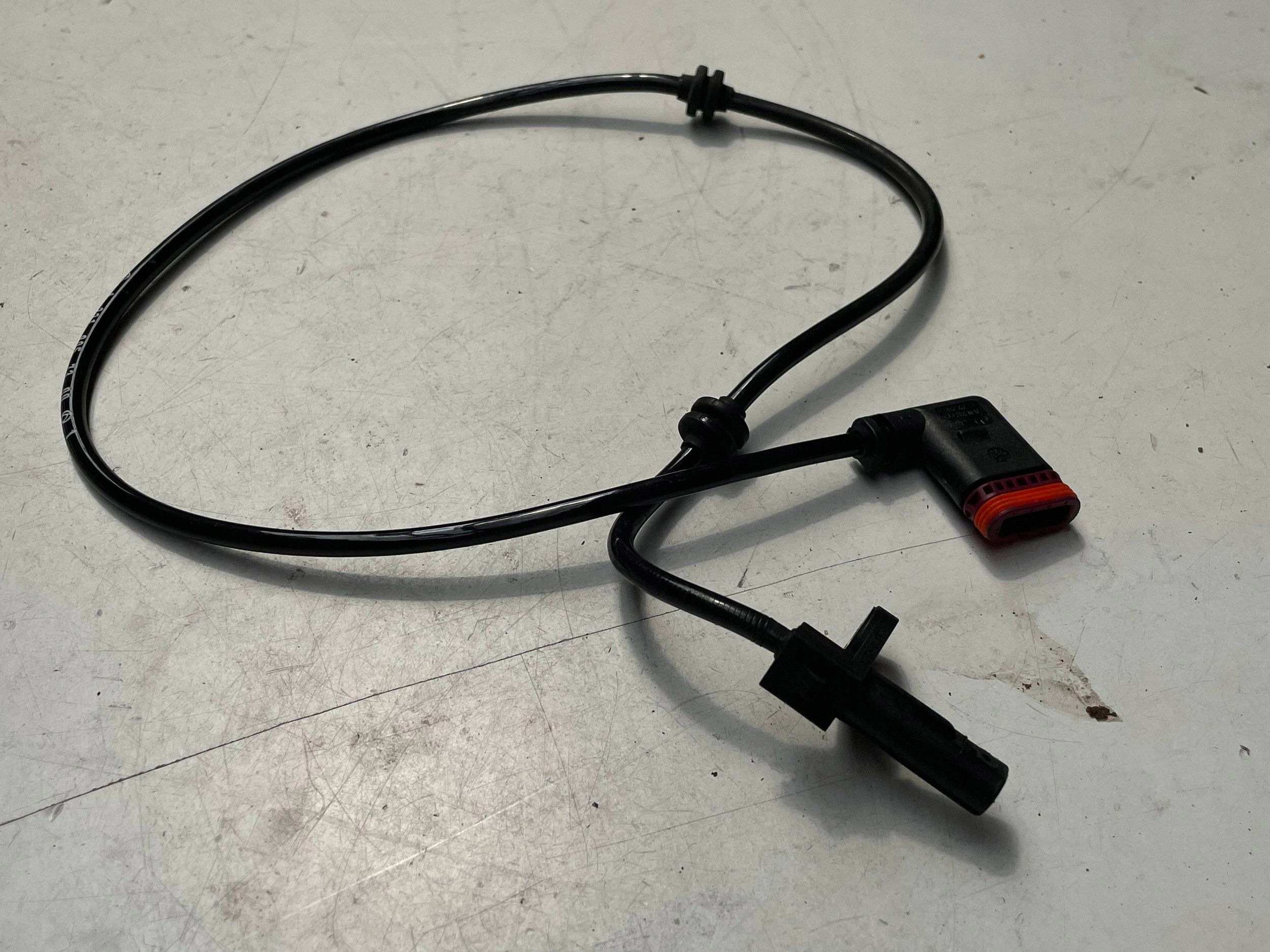 Sensor ABS heck MERCEDES-BENZ C W204 A0395452928