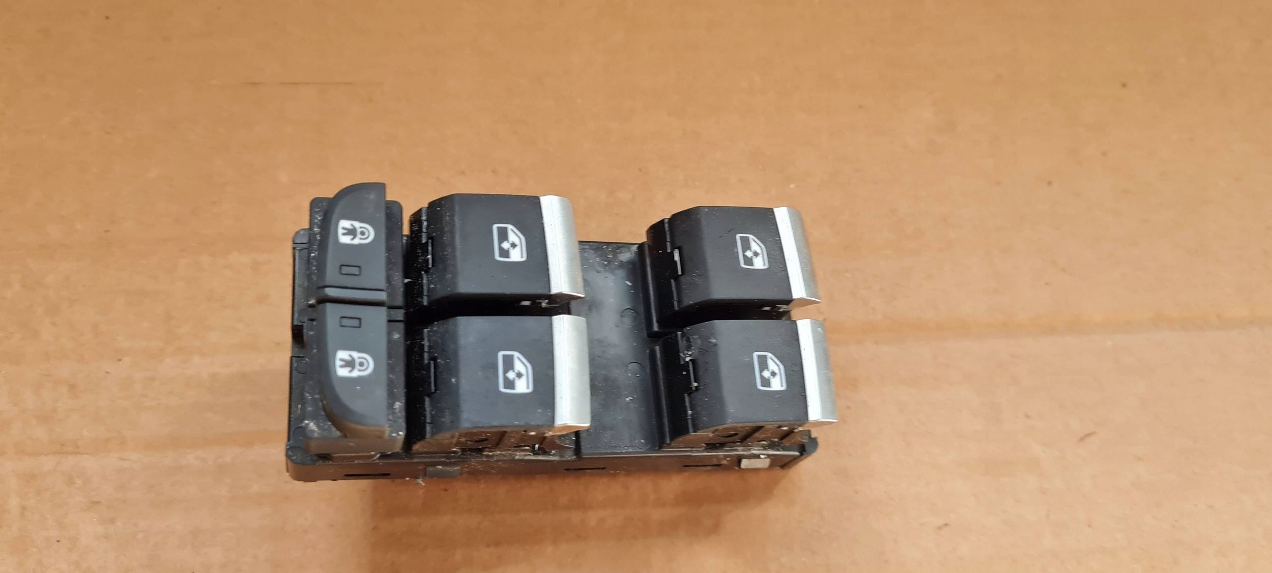 A4 B9 8W LIFT switch PANEL of the window left front 4M0959851C A5 8W Q7 4M