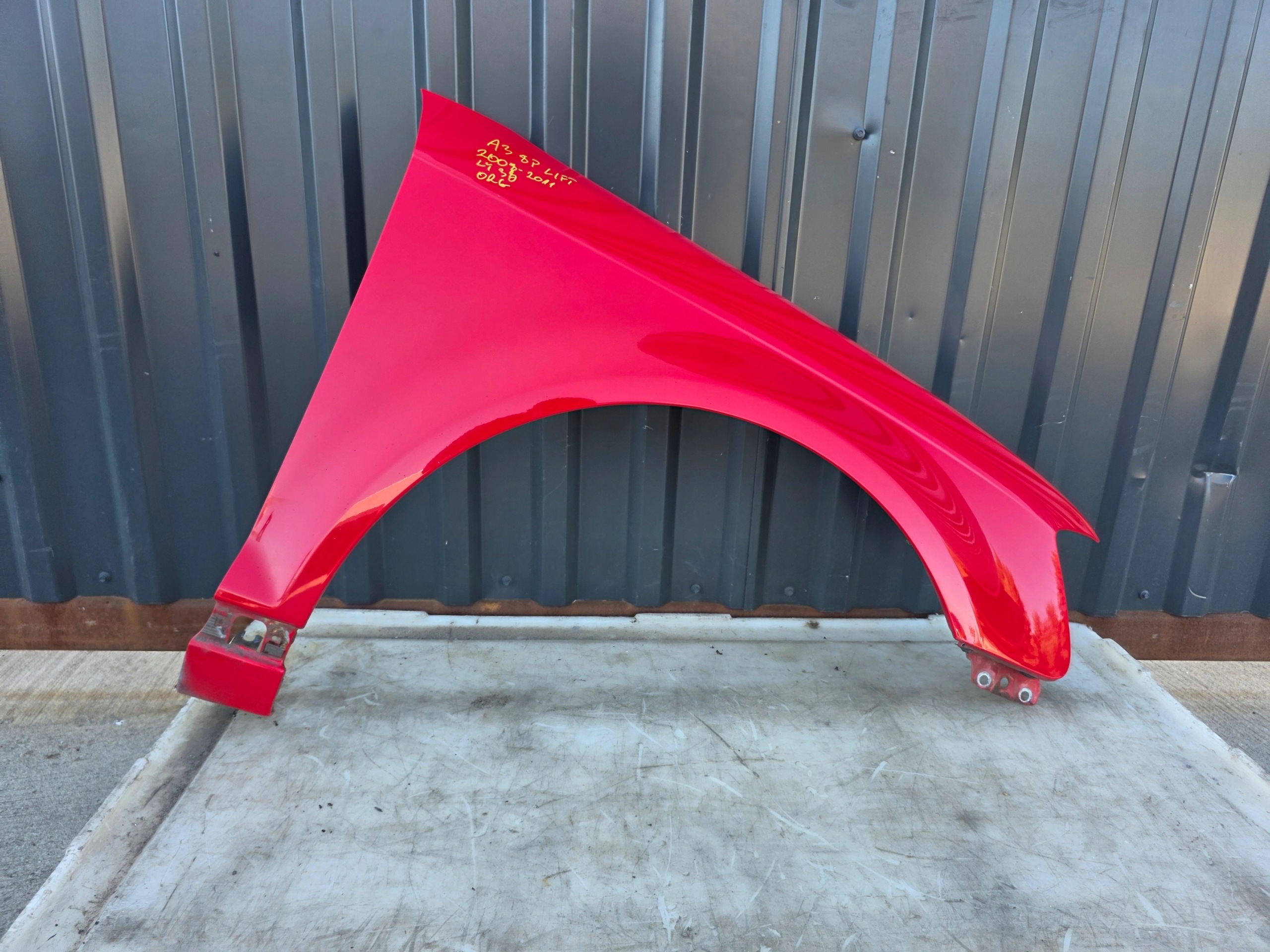 fender right front AUDI A3 8P LIFT LY3J 2008-2012 original !!!