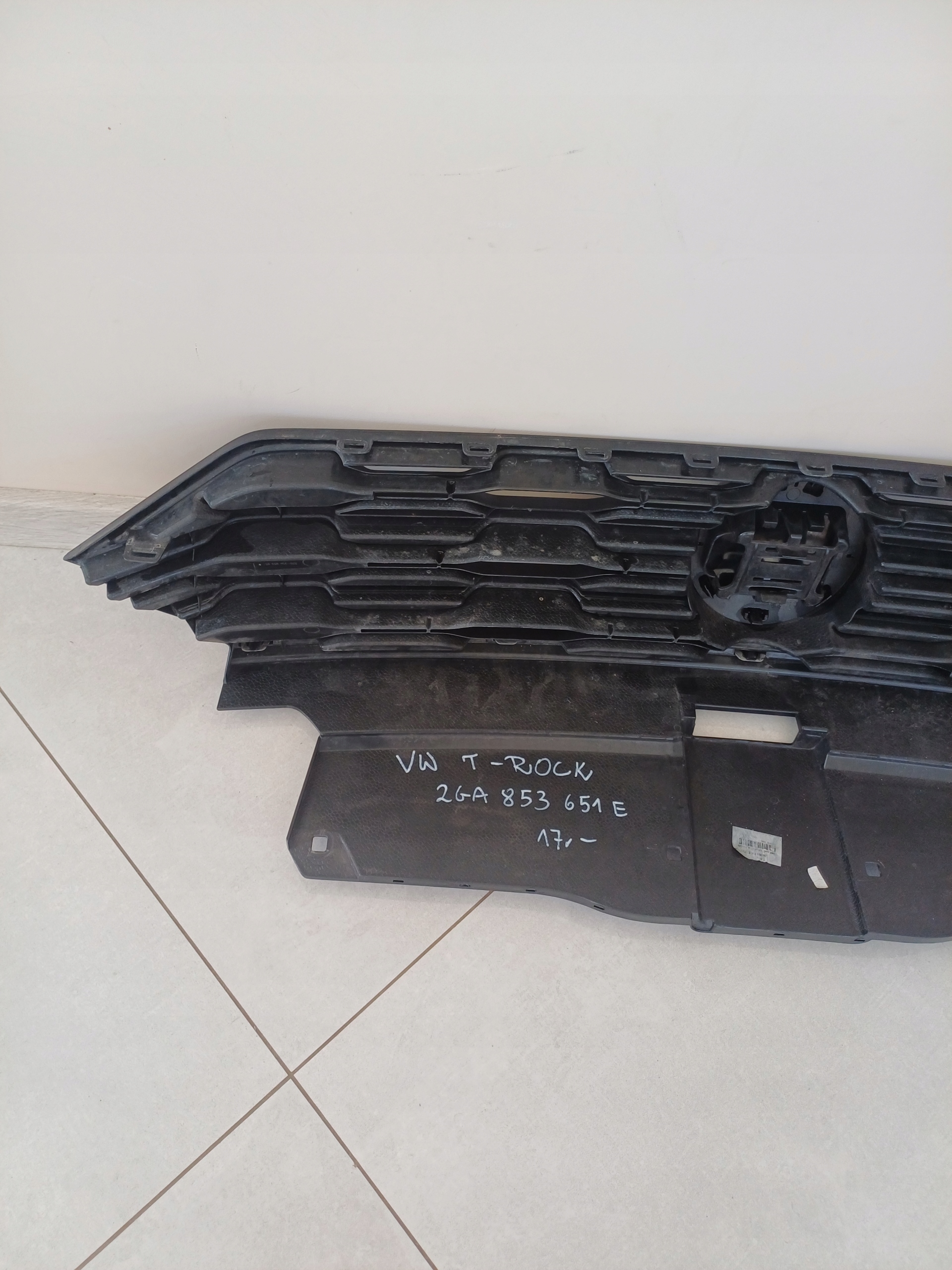 Grill VW T- ROC 2GA853651E 17R