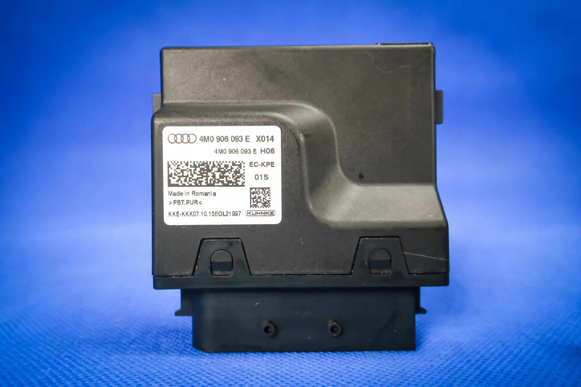 Bedienteil pompy des Kraftstoffsbehälters Audi A4 A5 8W Q7 4M0906093E