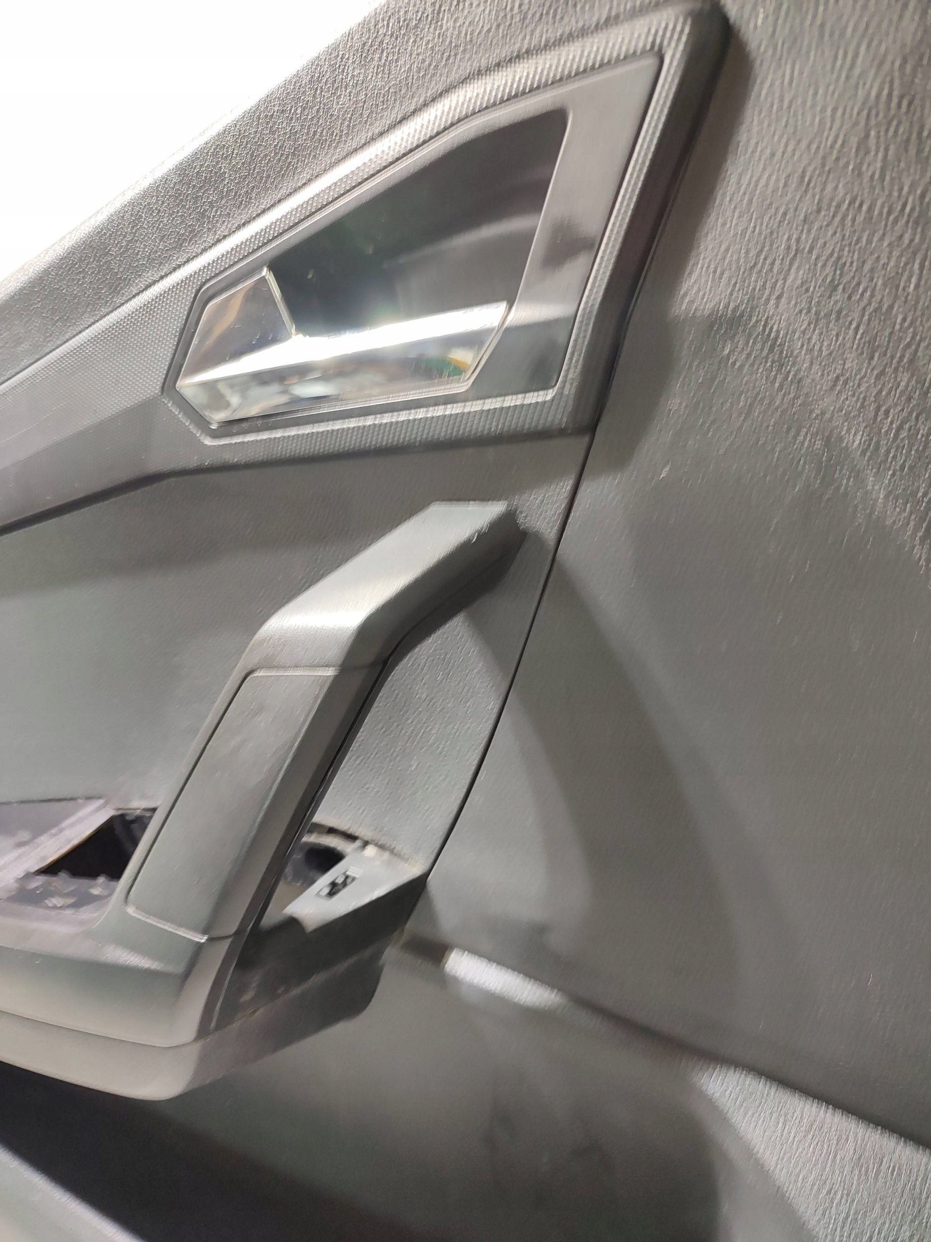 Seat Arona 2019 front left side side door przednich