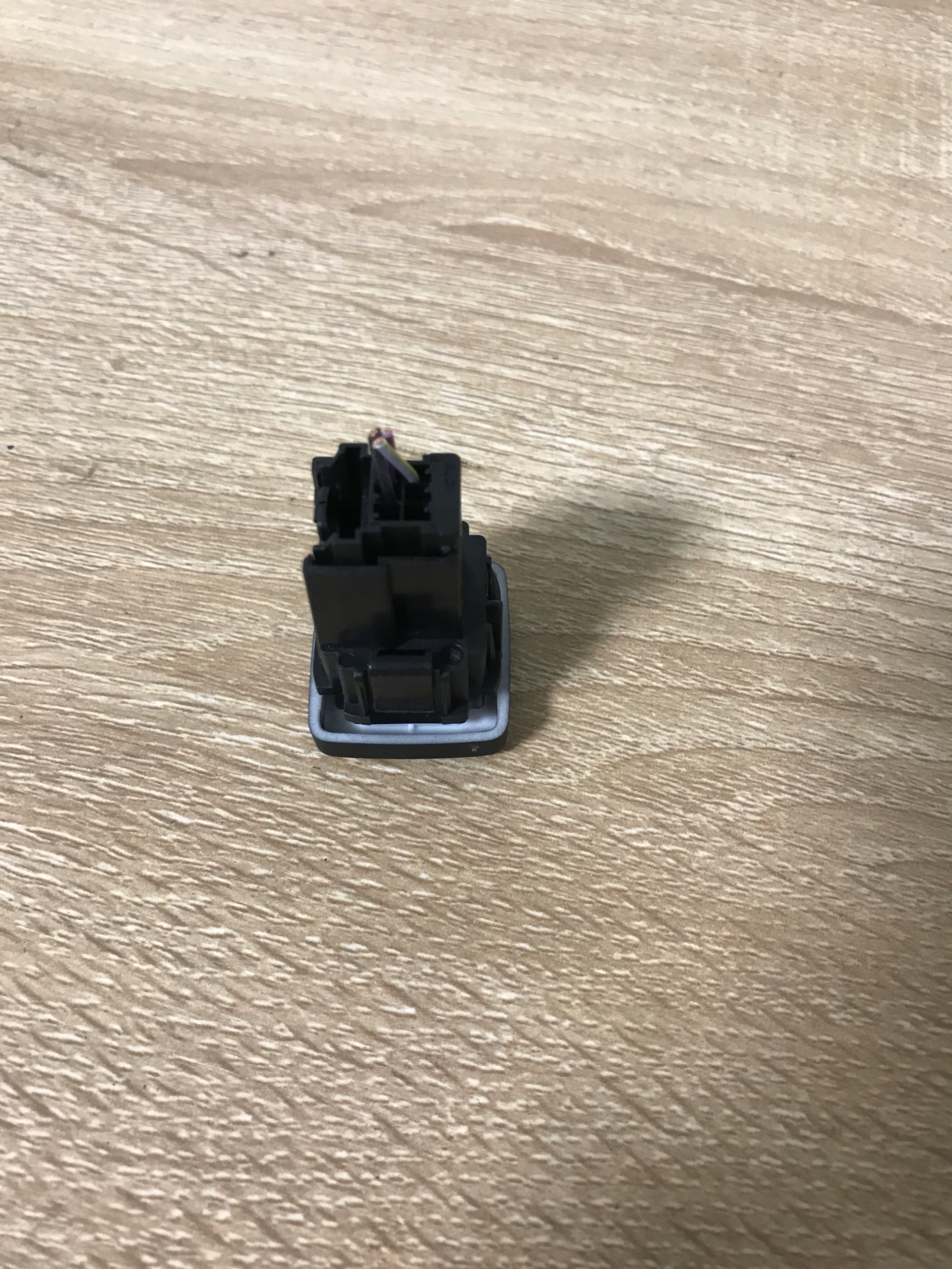 switch bonnet FORD MONDEO MK5 DG9T-19B514-AAW