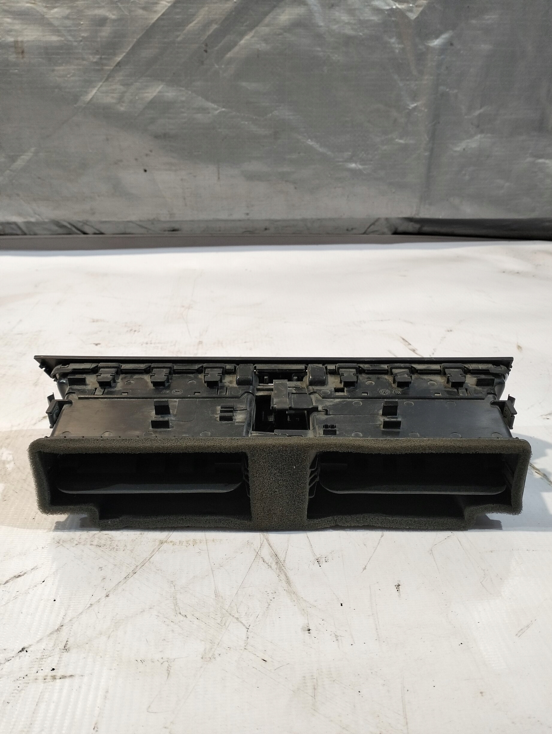 grid air conditioning devices central Audi A4 B8 8T2820951B