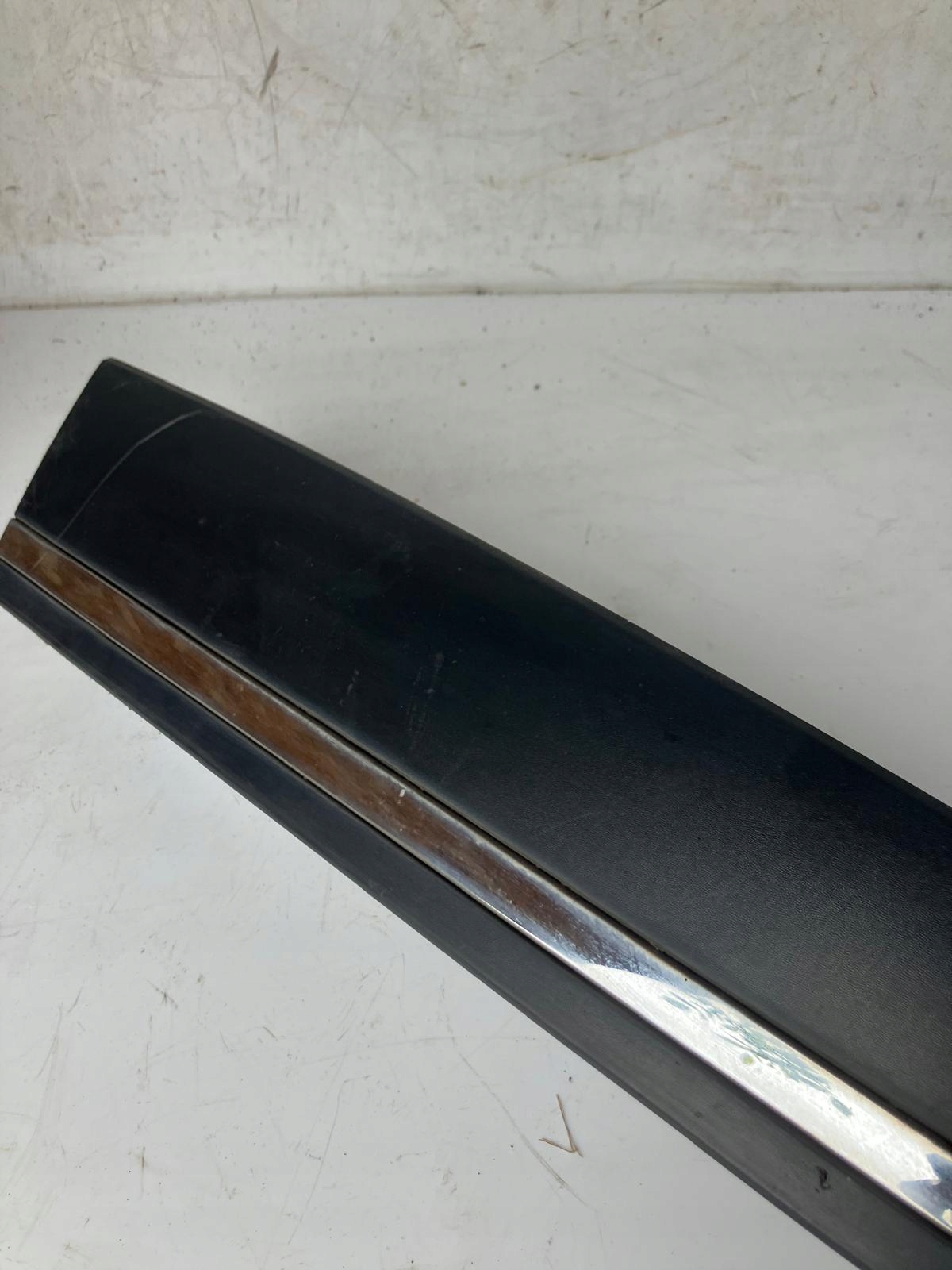 moulding door right front RENAULT CLIO IV CHROM MATOWA