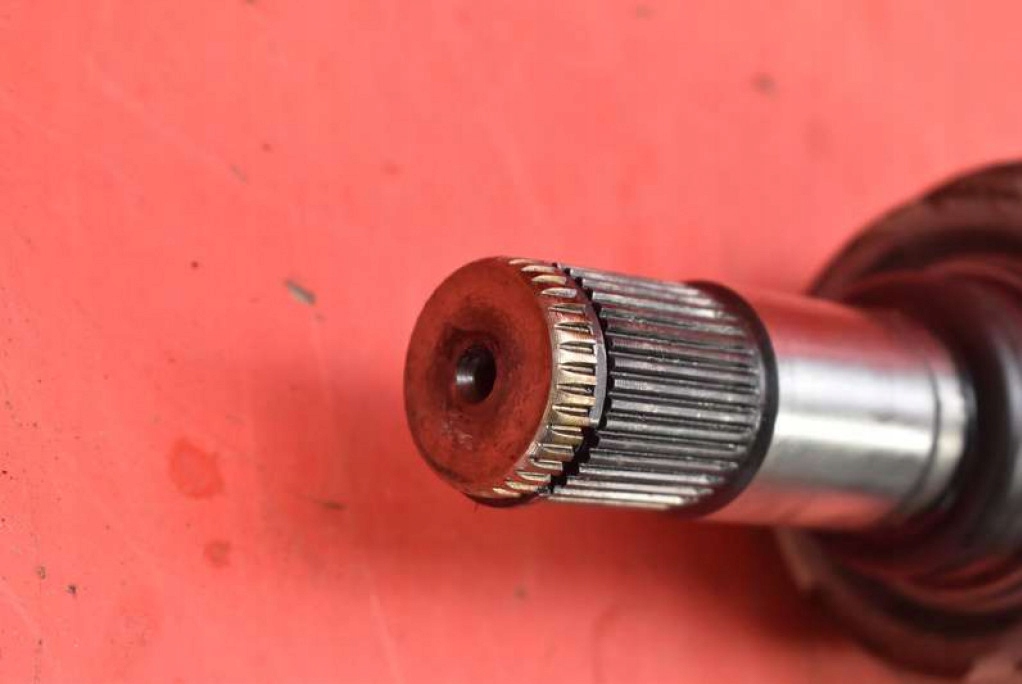 semi-axis left front AUTOMAT MERCEDES ML W164 4.0 CDI 306 KM 05-08