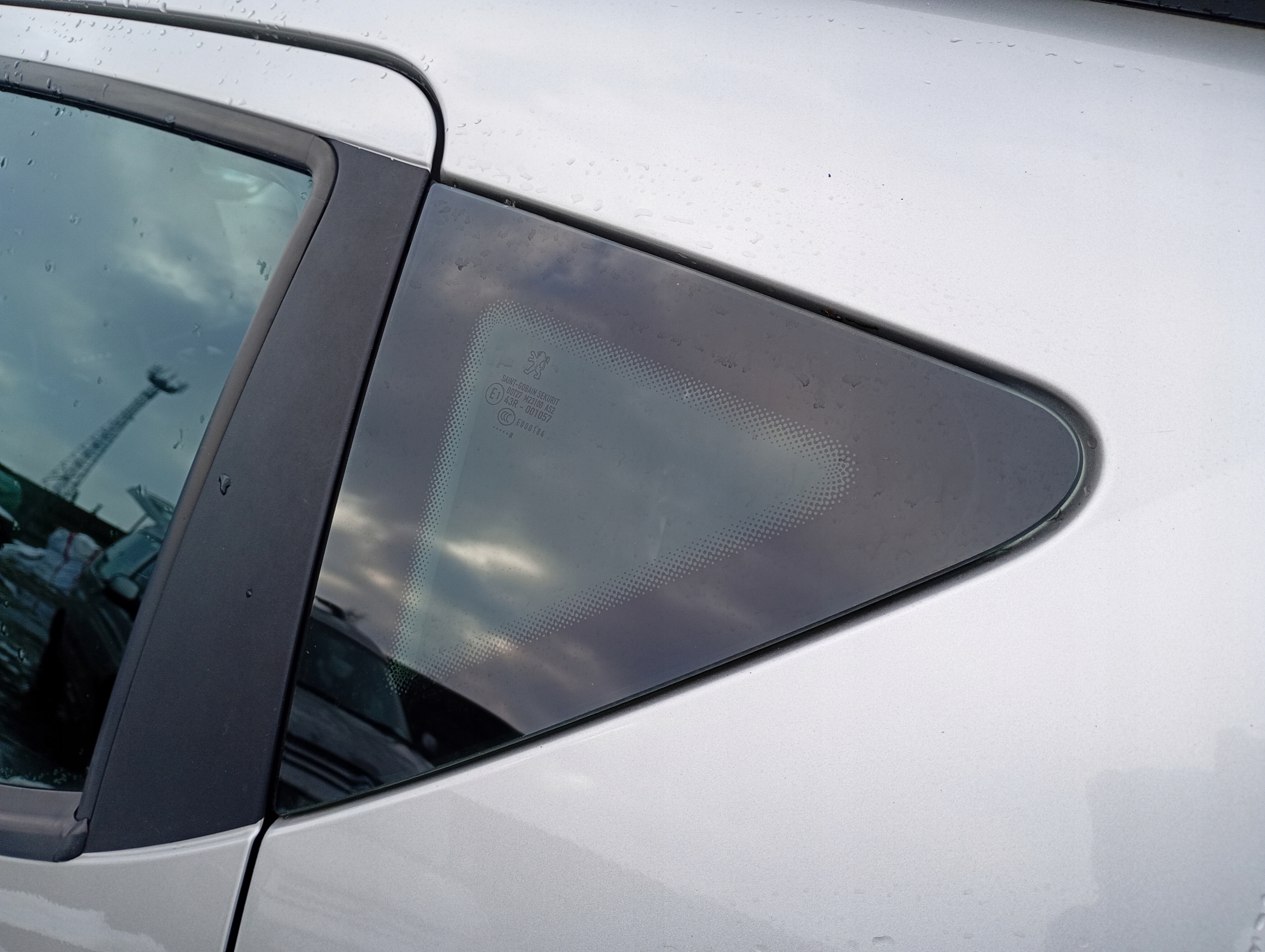 Peugeot 207 SW 07-13 window side bodywork left przy drzwiach