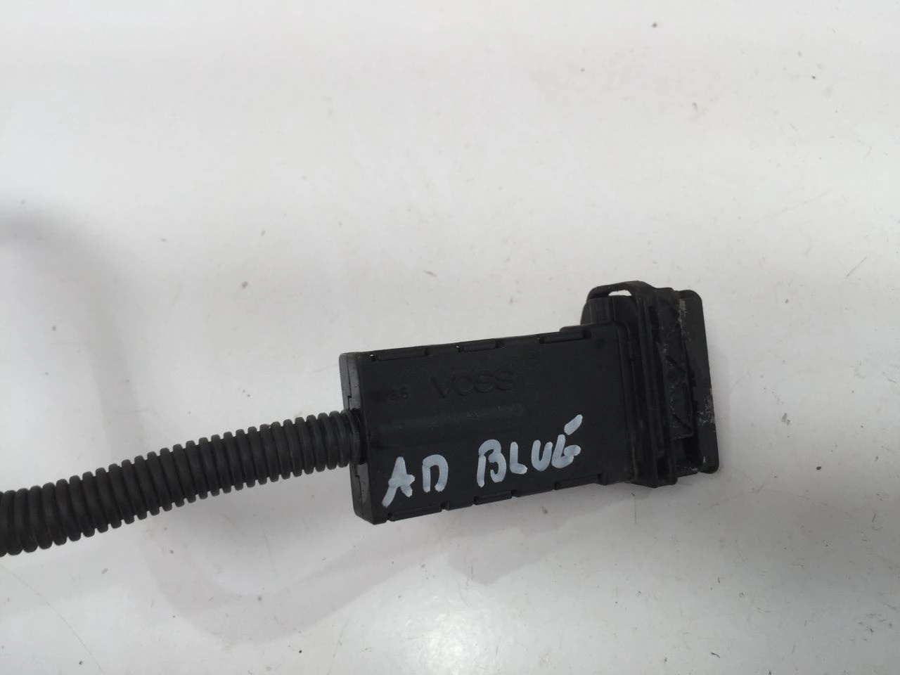 AUDI Q2 81a 2019 1.6 TDI кабель ADBLUE 5Q0131983C