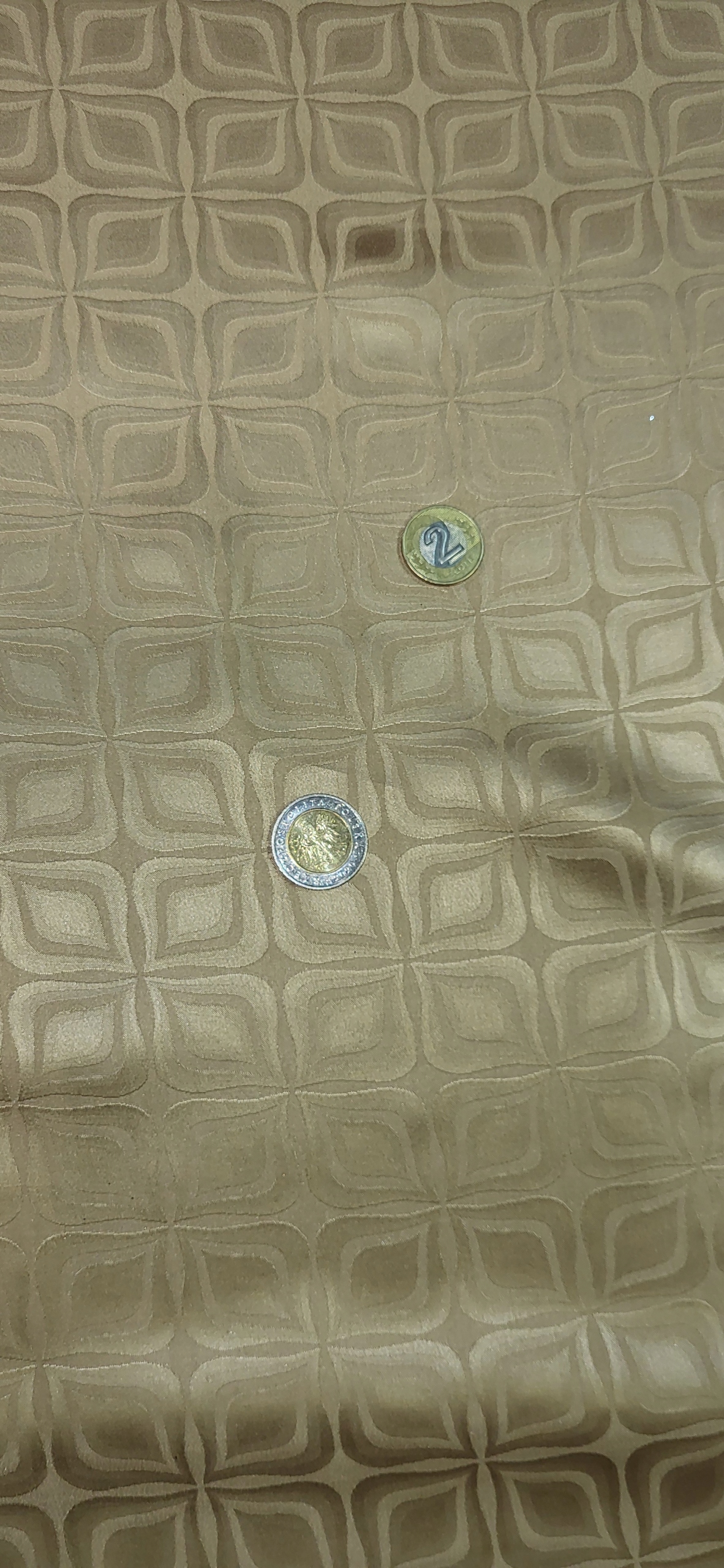 italský béžový hedvábný satén vzorem ala žakár