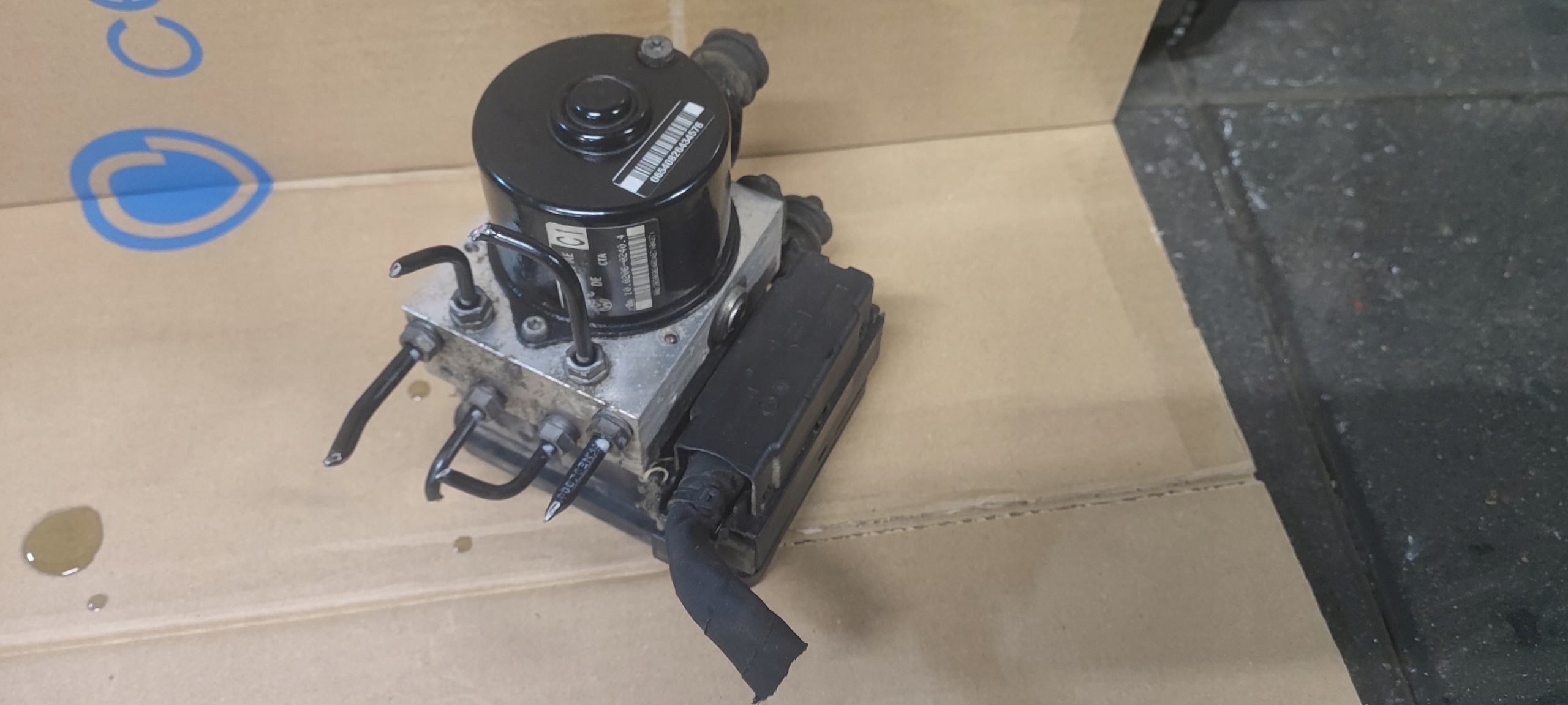 GOLF V JETTA V A3 8P brake booster ABS control unit 1K0907379AC