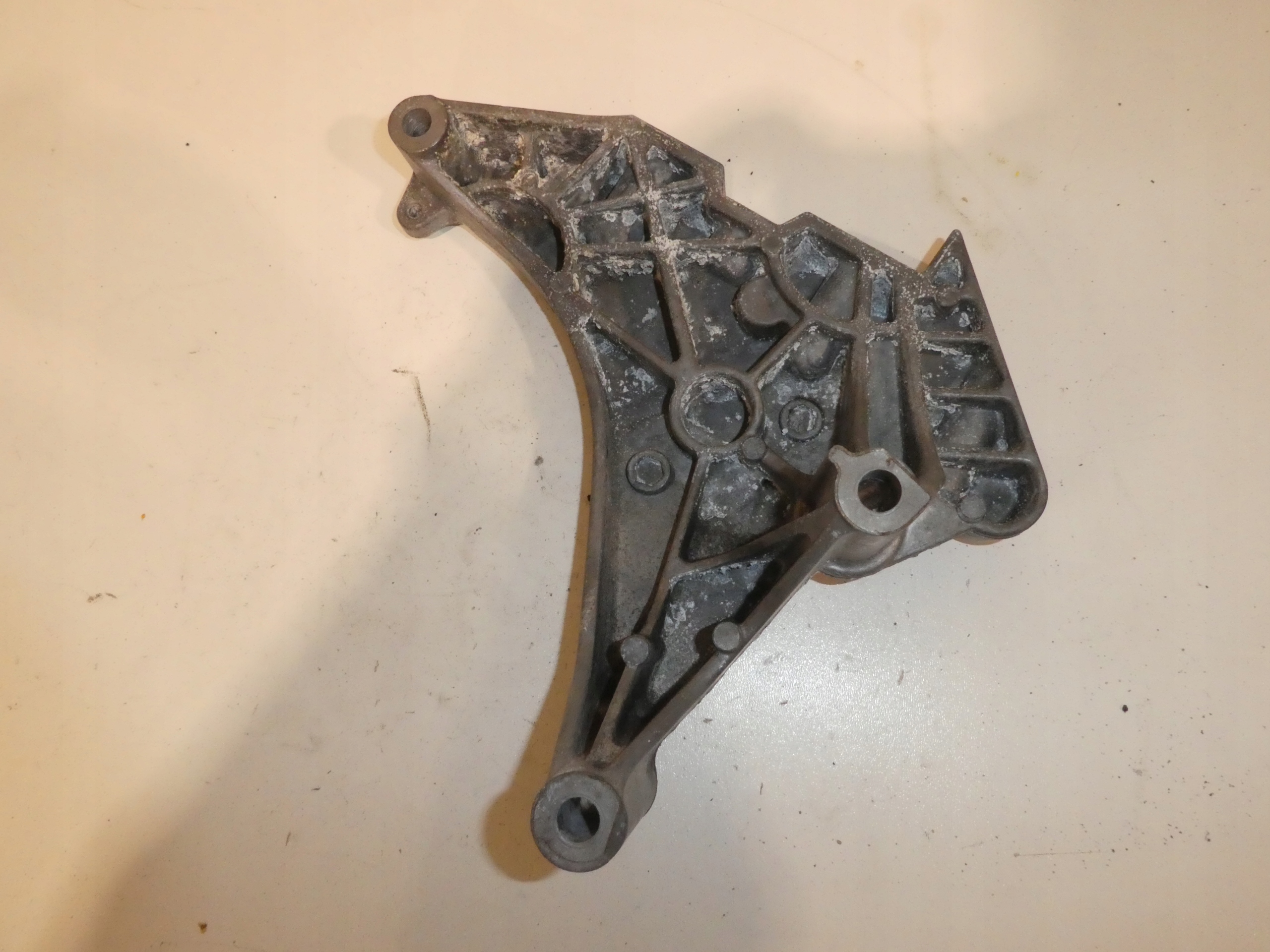 holder engine mount VW TOURAN 2.0 TDI 03L199207