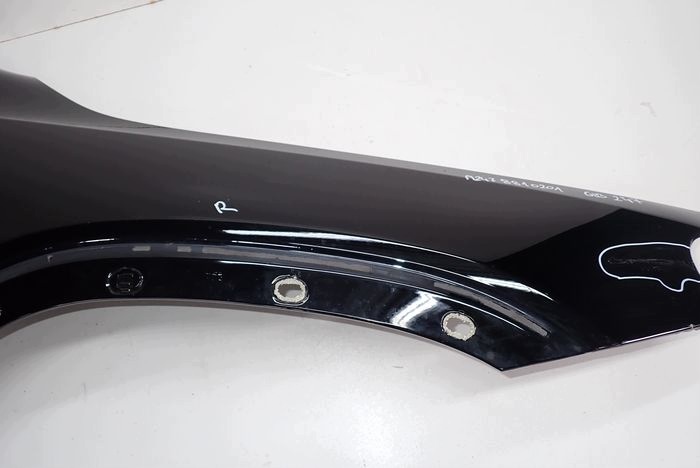 MERCEDES W247 247 GLB fender right front front
