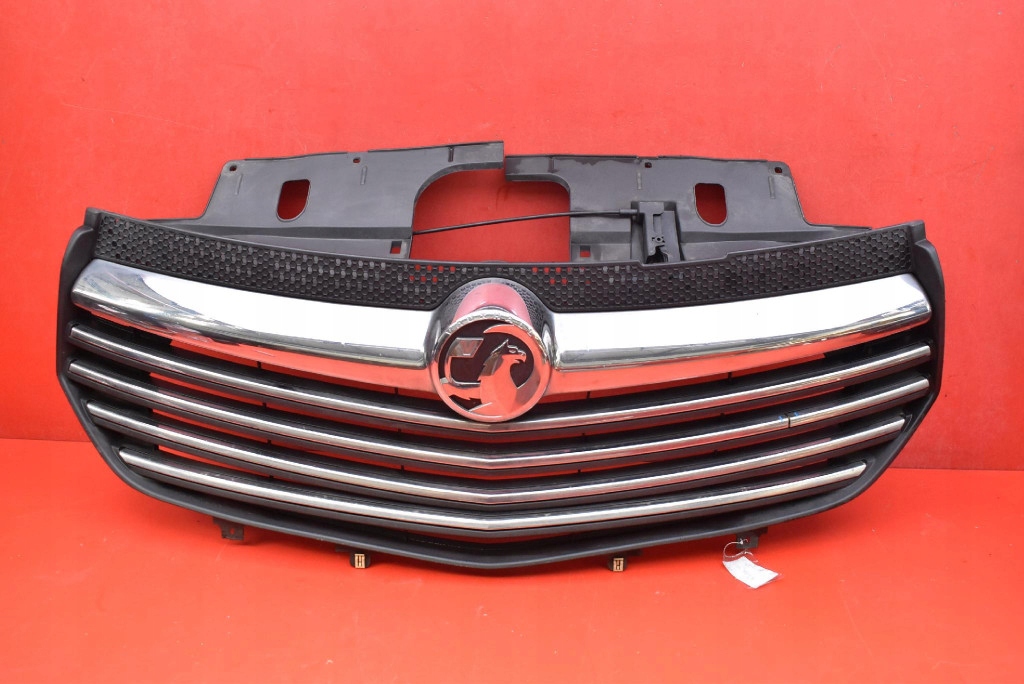 front PREKLADgrill black CHROM 93450928 OPEL VIVARO B 14-19