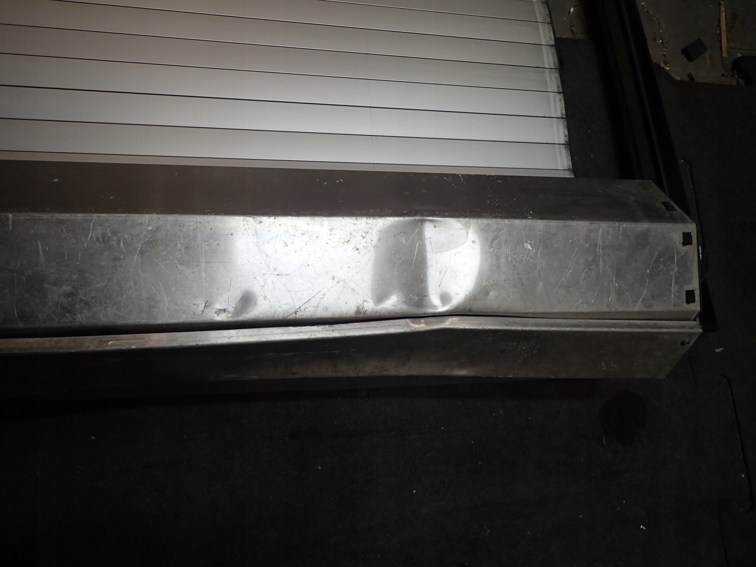 ROLETA PAKI BAGAŻNIKA ZASUWA TOYOTA HILUX 15- Typ samochodu Samochody osobowe