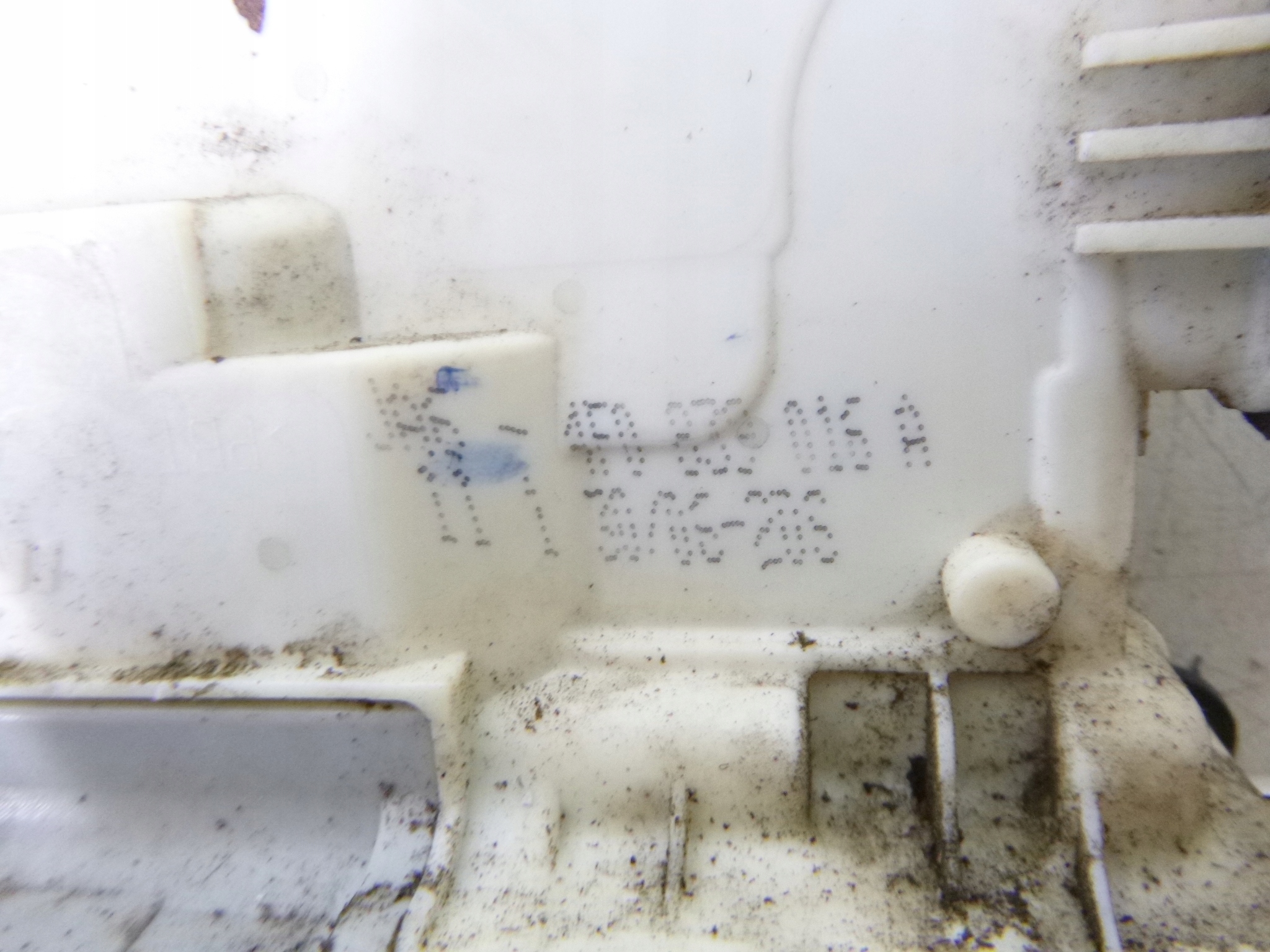 lock door rear part right Audi A6 C6 Kombi 2006r. 4F0839016A
