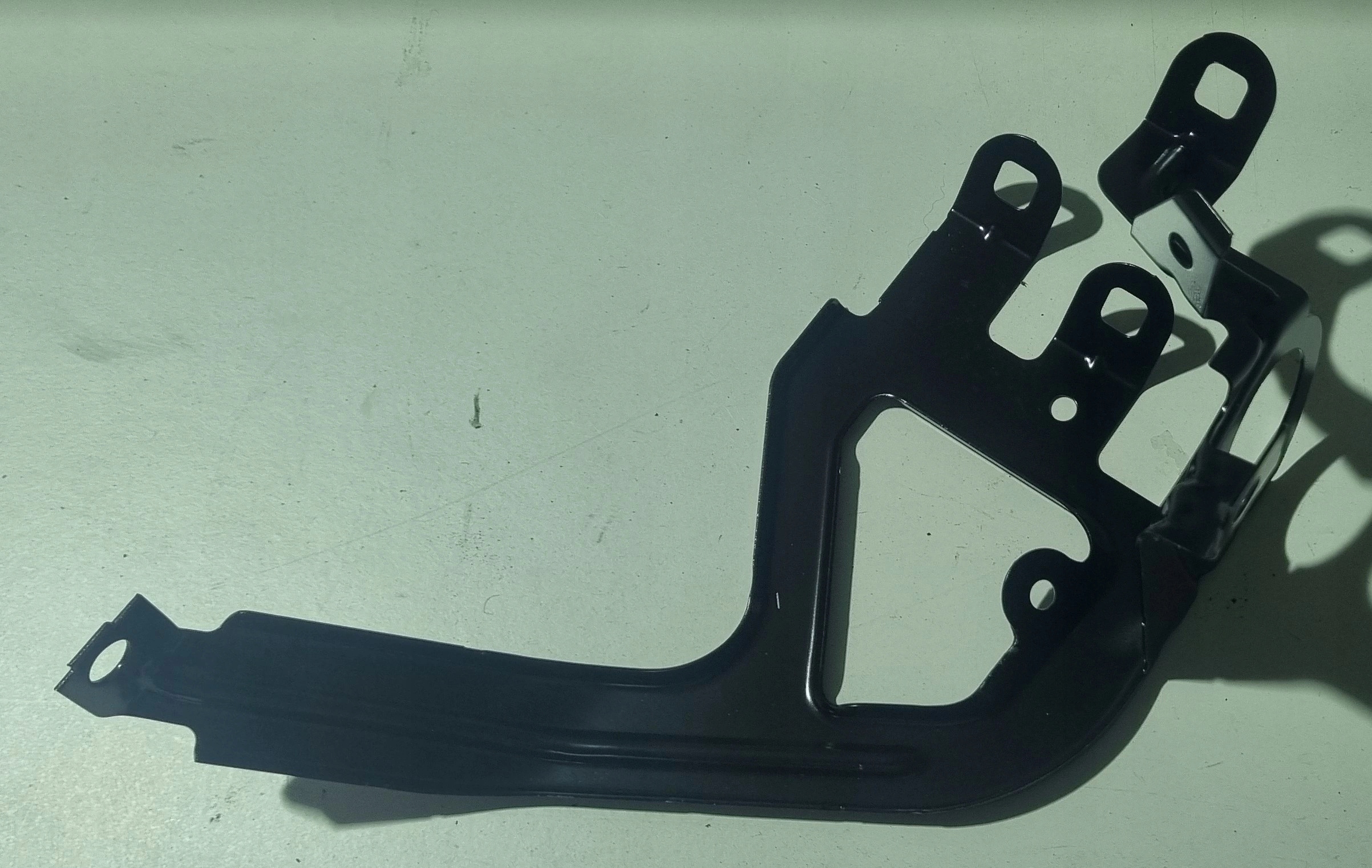 Support Aile Gauche Avant BMW SERIA 5 F10