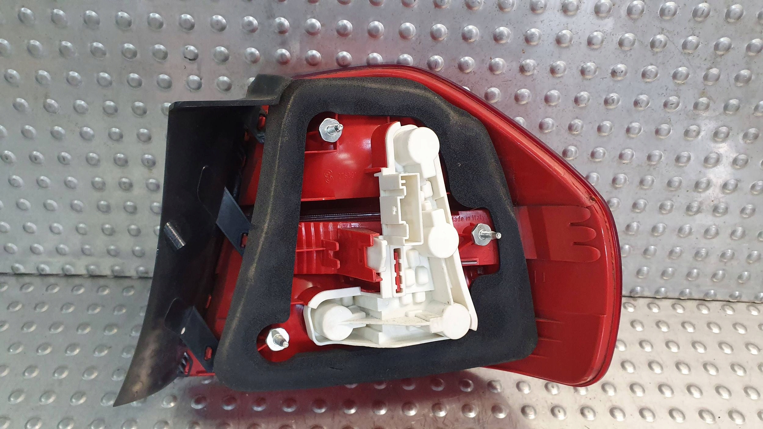 light rear part left BMW 3 E90 6937457 04