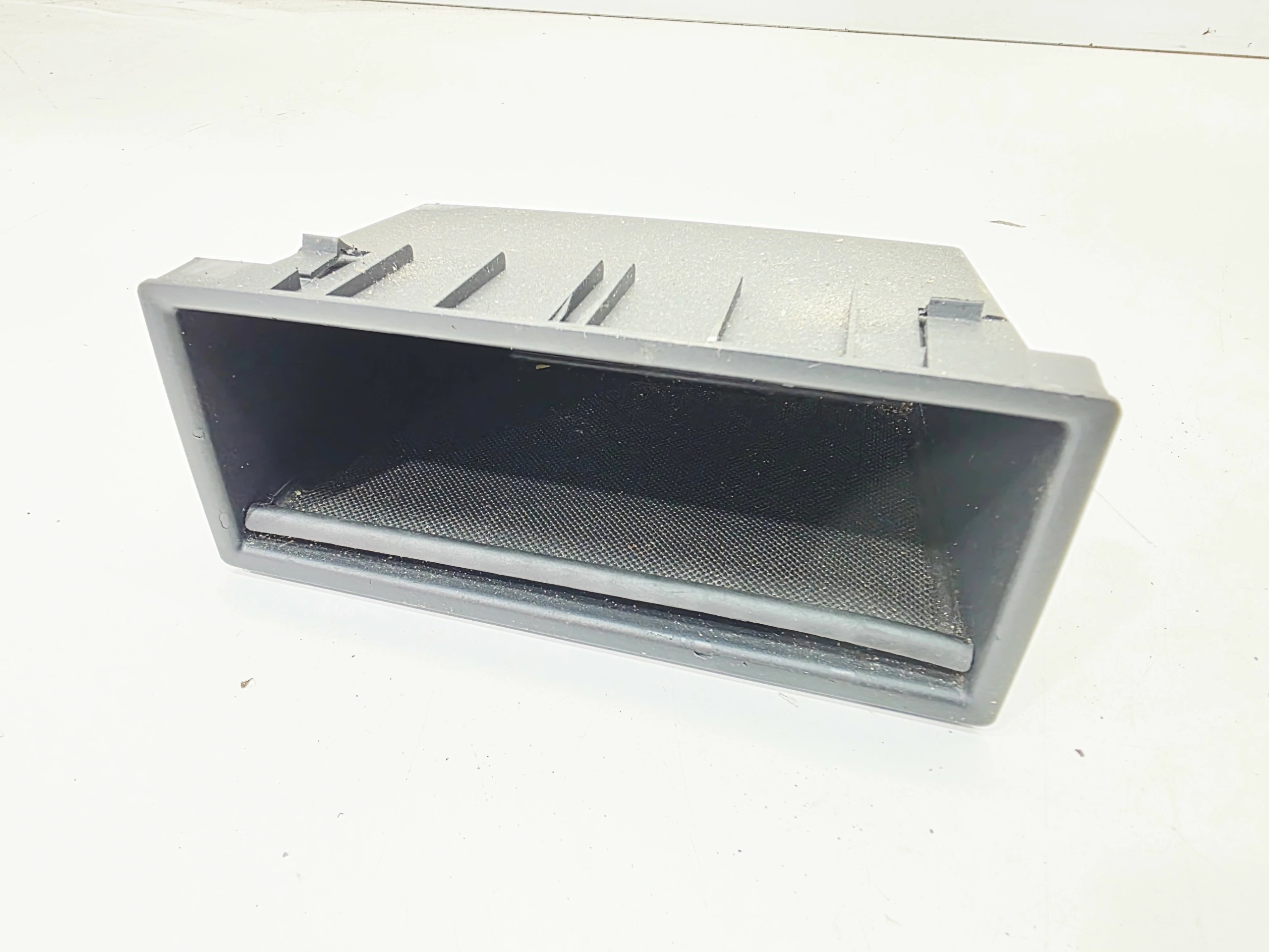 passenger compartment plato TUNELU AUDI Q7 4L 4L0863351