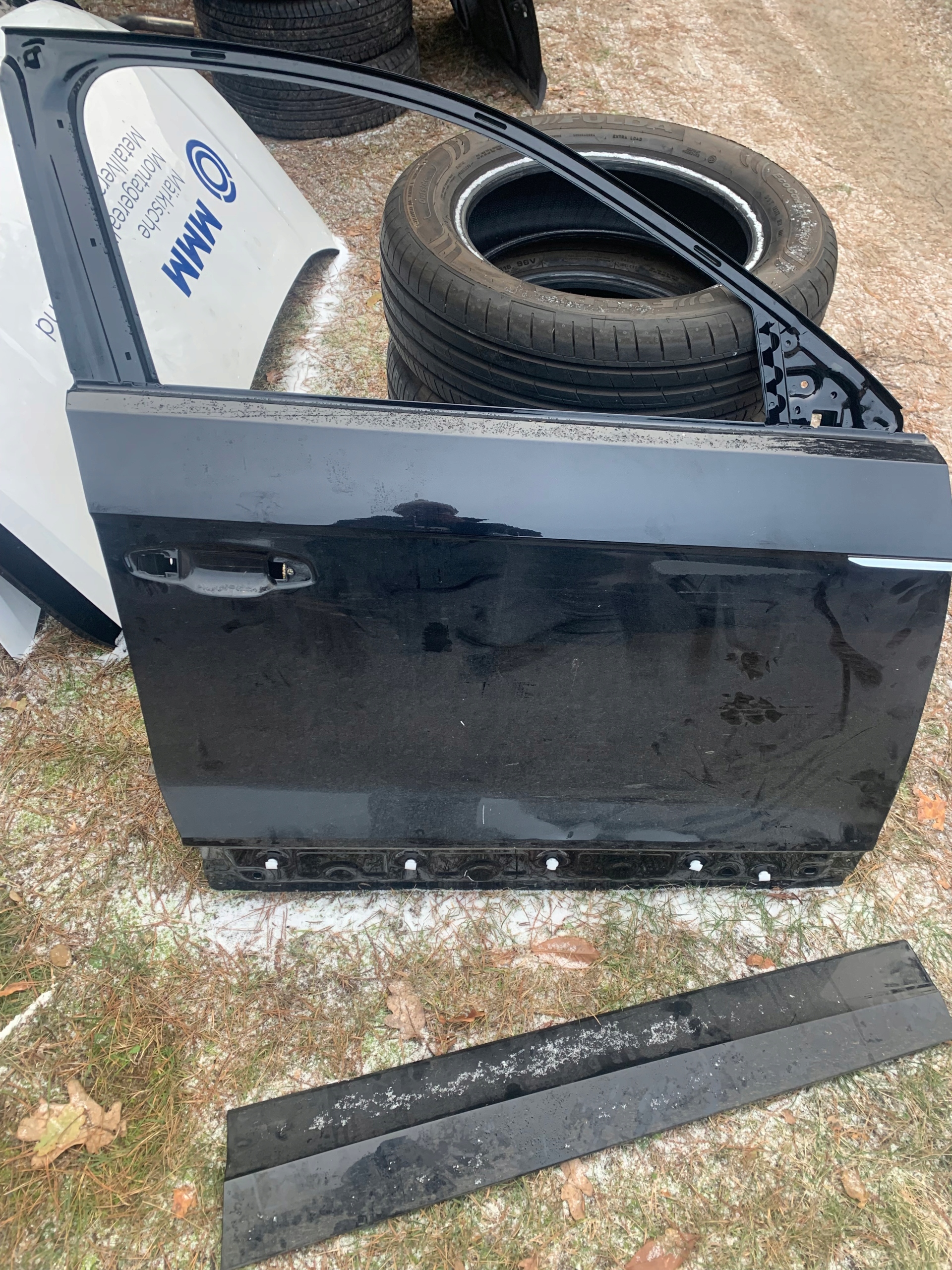 ДВЕРИ VW T-ROC В ЦВЕТ Lc9x чорные