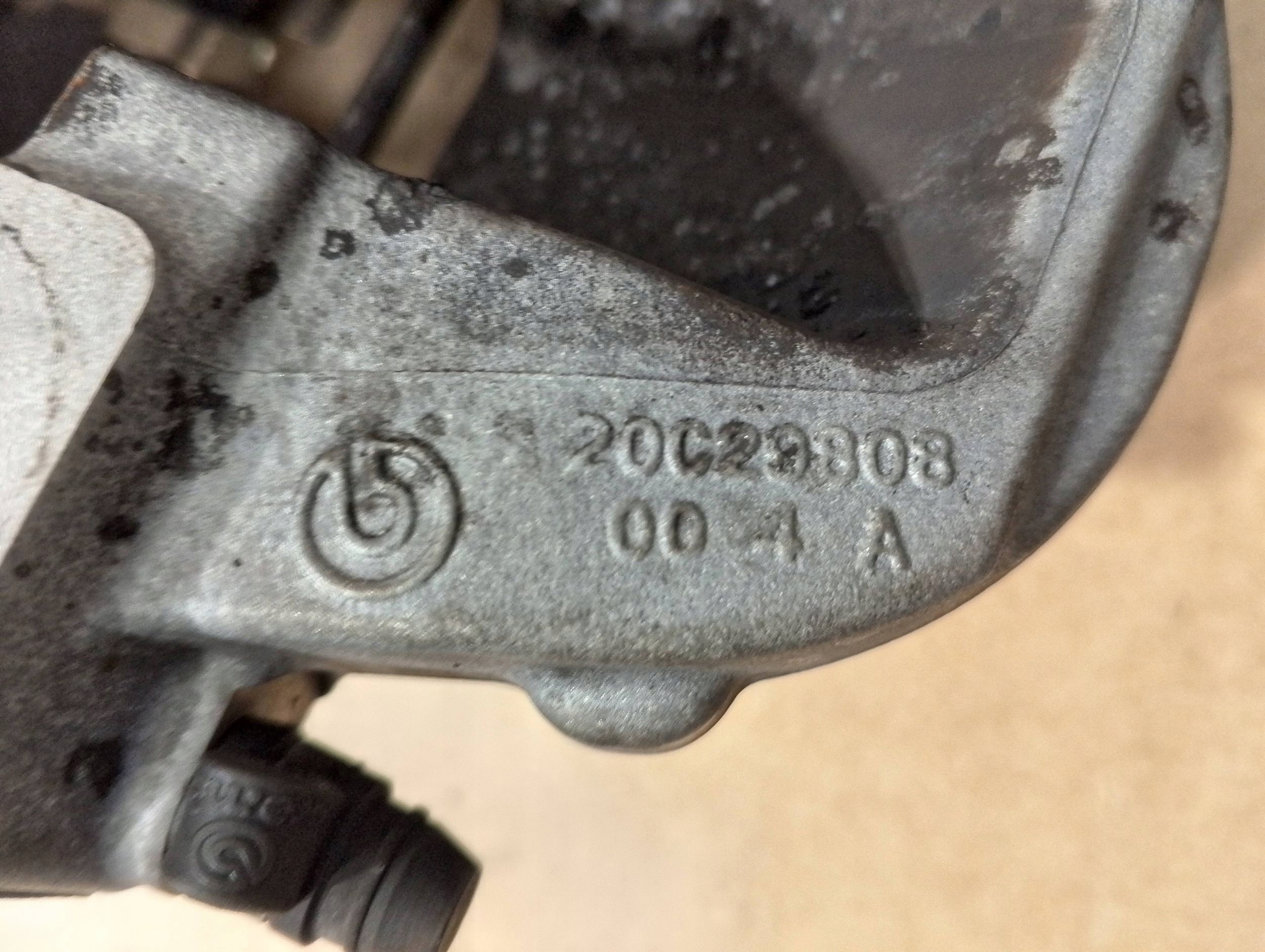 ALFA ROMEO STELVIO caliper front right front original 20C29808 (B421)