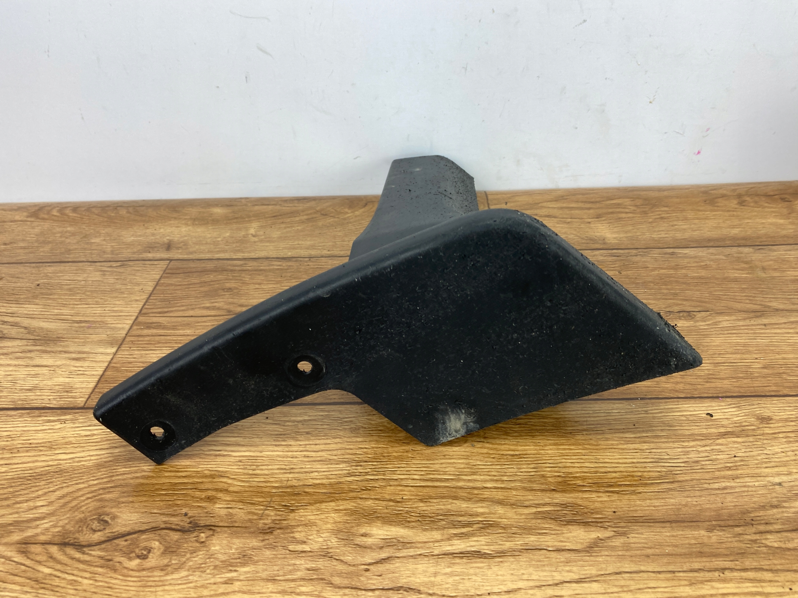 mudguard mudguard flap rear part left 5.7 Ram 1500 2019+