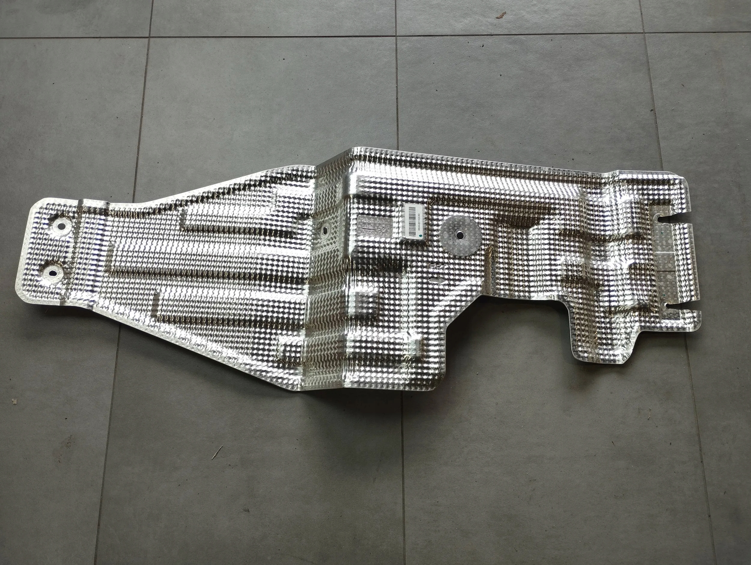 Volkswagen Amarok II Blende Abdeckung TERMICZNA MB3B-2611434-BD