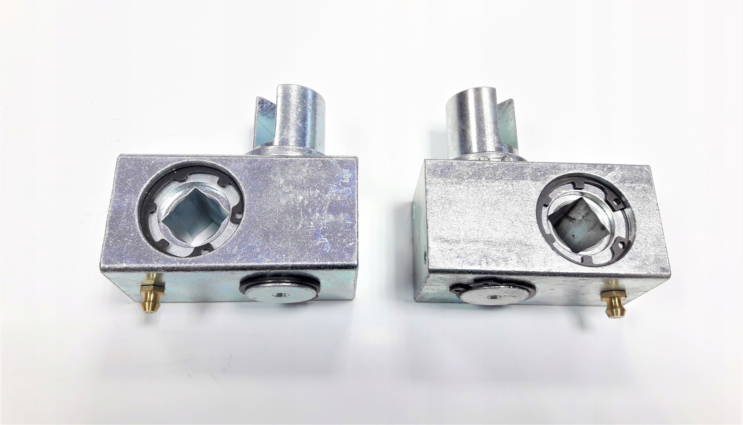 F038105 - Натяжитель, натяжение брезента занавеса для плавника