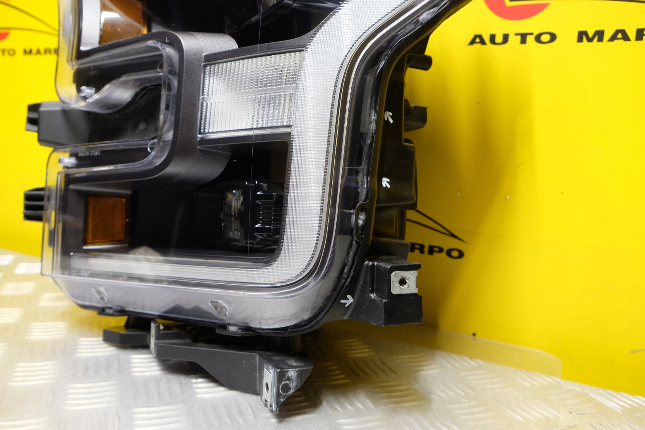 FORD F F150 2015-2017 REFLEKTOR LAMPA LED L USA Typ samochodu 4x4/SUV