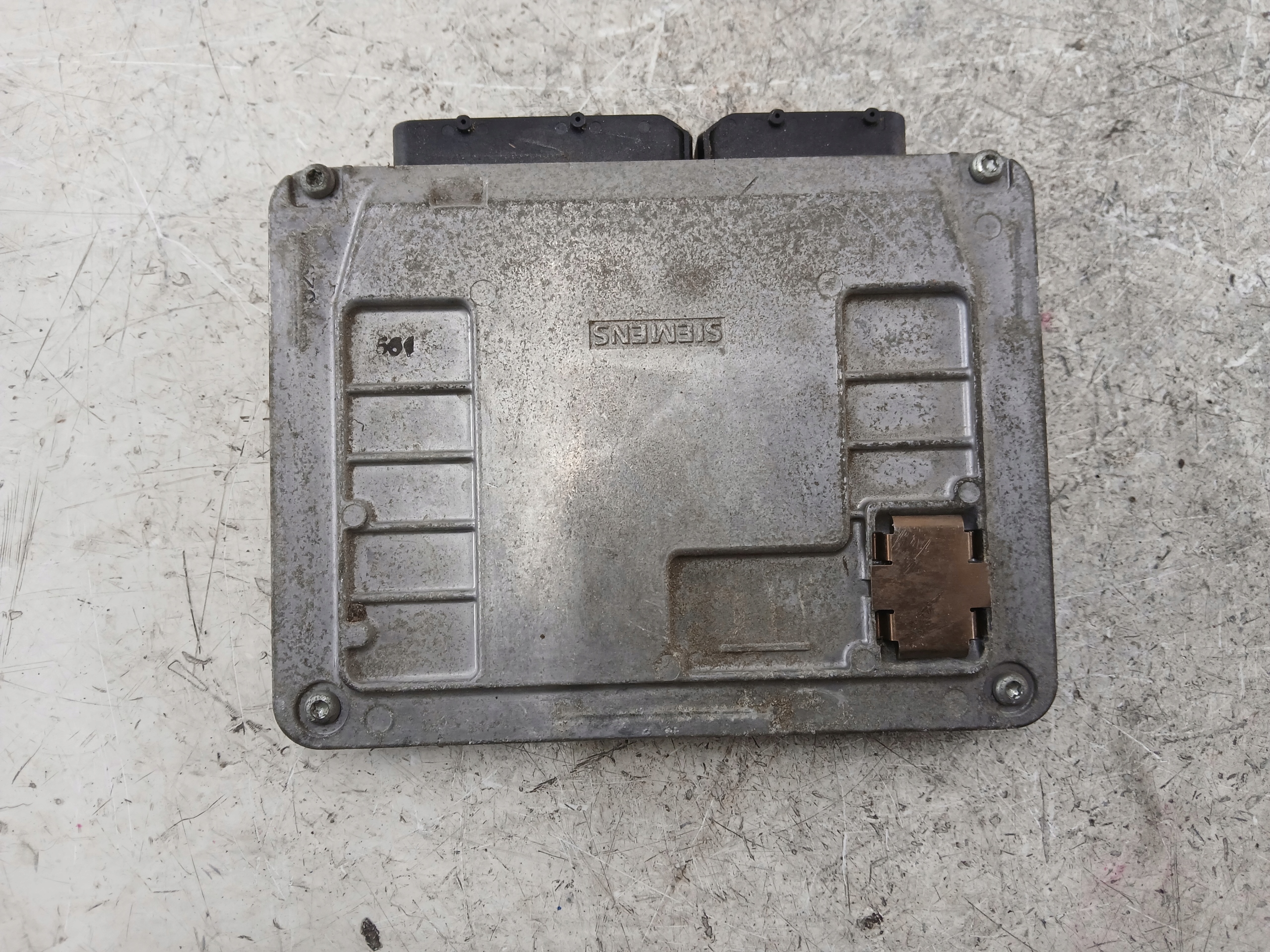 SEAT IBIZA III 1.2 control unit of the engine 03E906033P