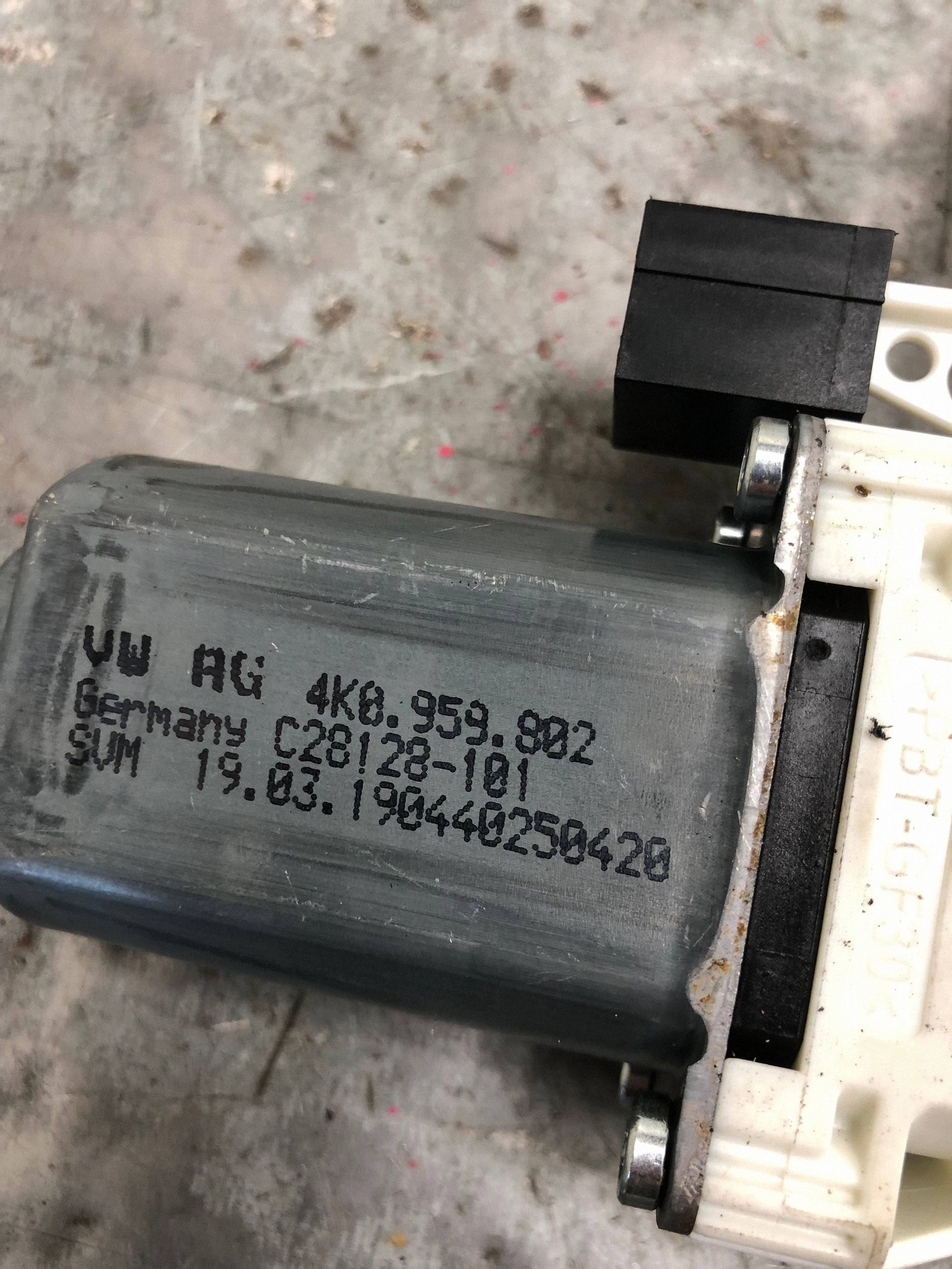 mini motor windows right front VW GOLF VII LIFT 4K0959802