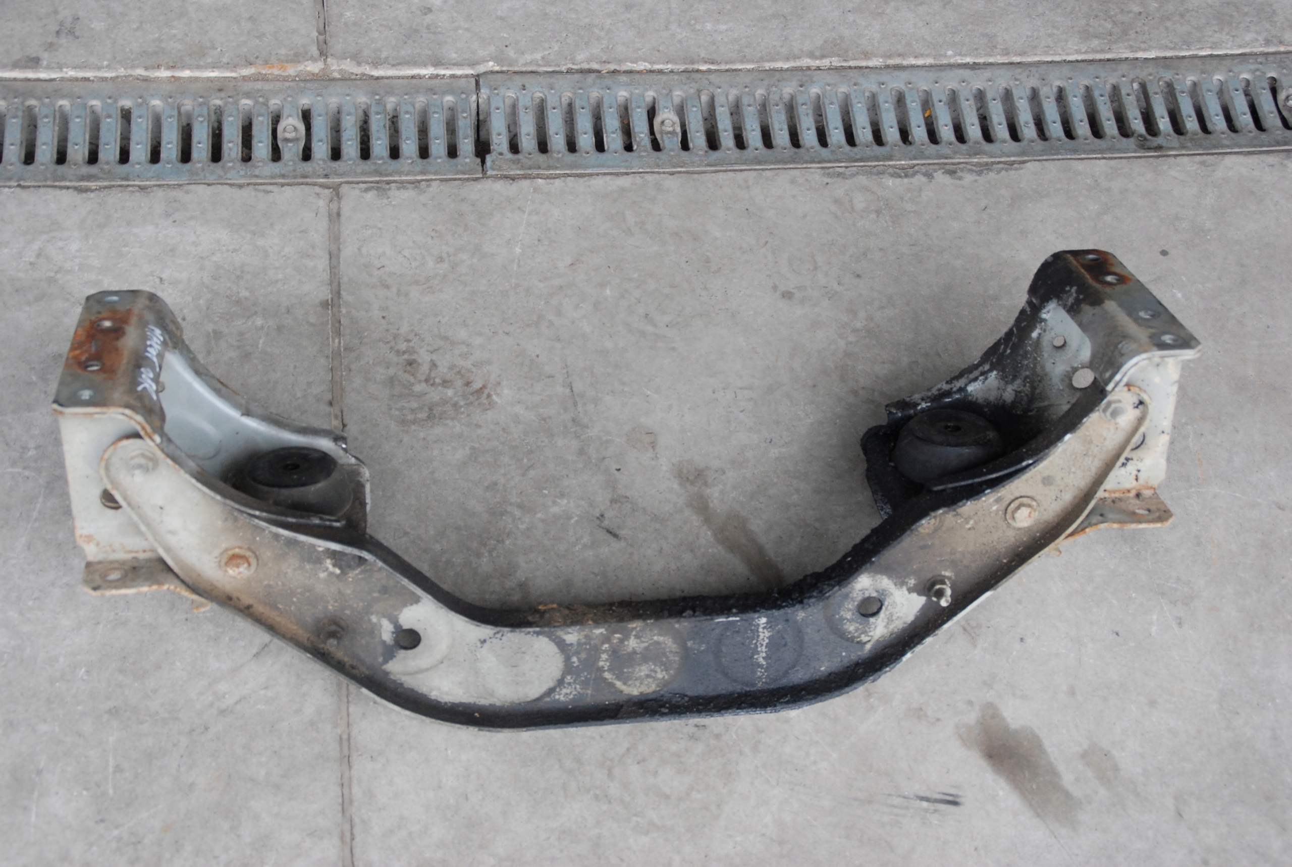 RENAULT MASCOTT ŁAPA WSPORNIK BELKA SILNIKA 03-10R