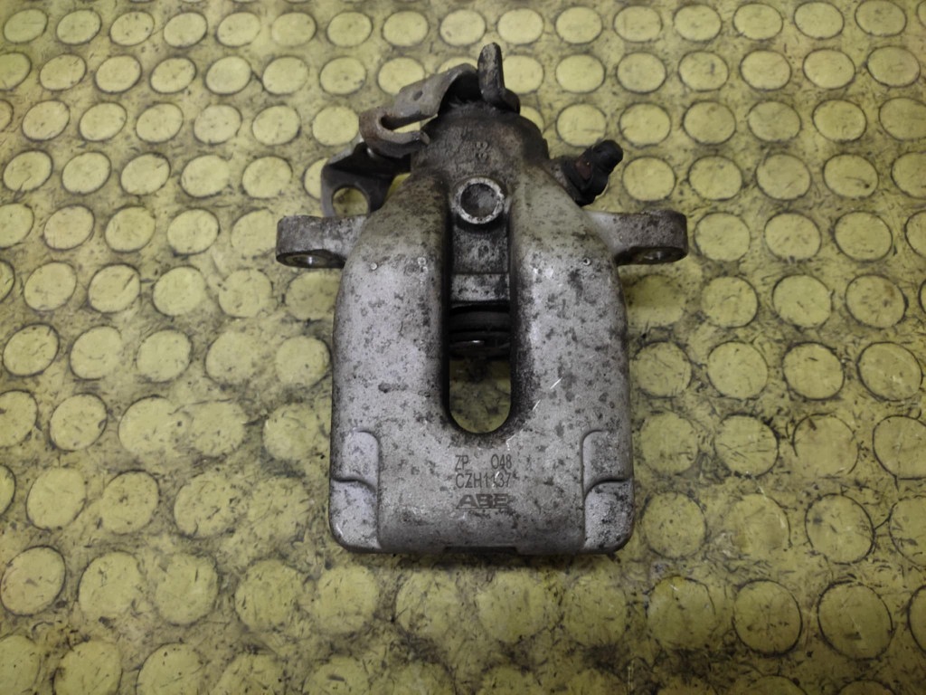 PEUGEOT 307 caliper brake right rear part