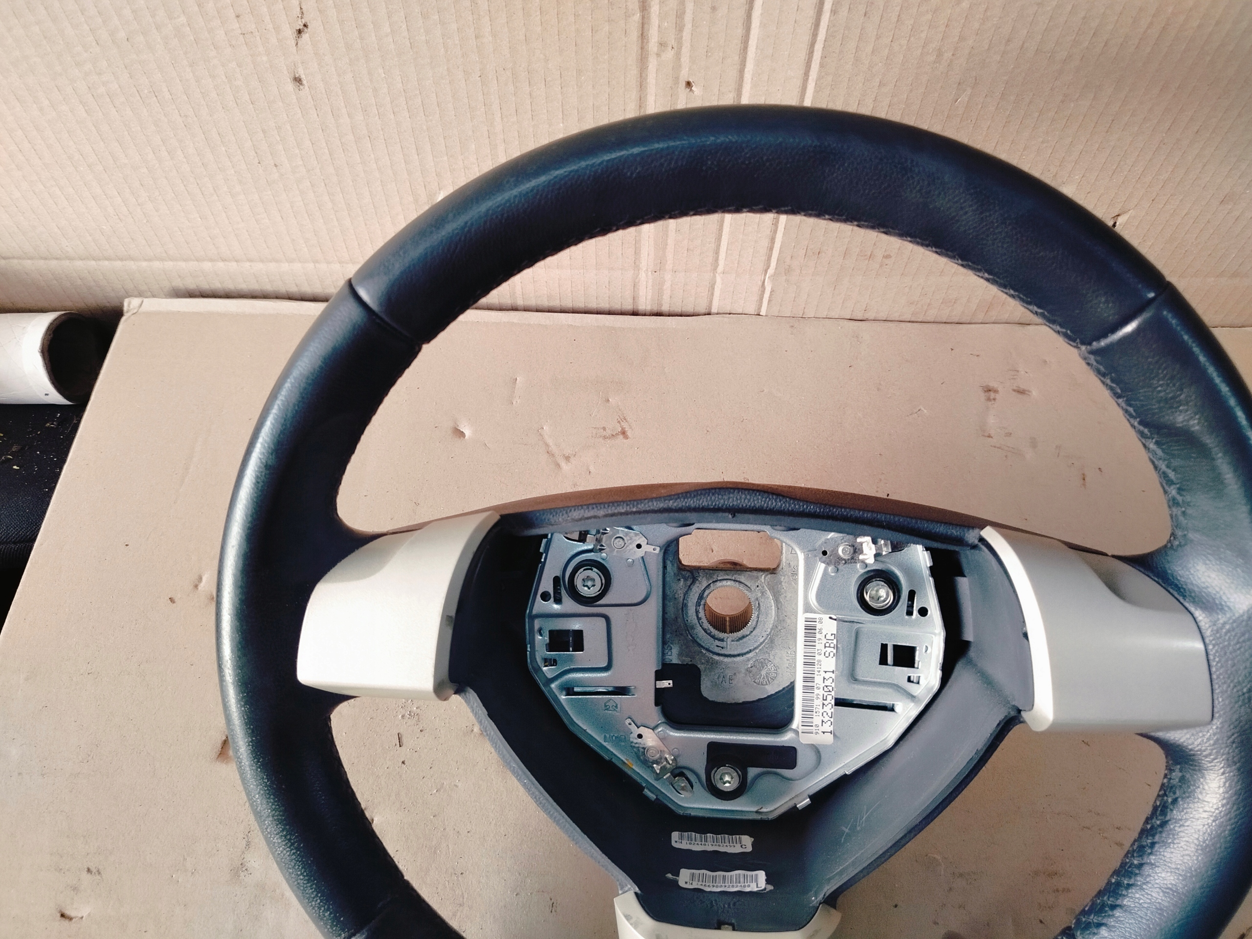 Opel Astra H 3 III GTC lenkrad 13235031 Leder