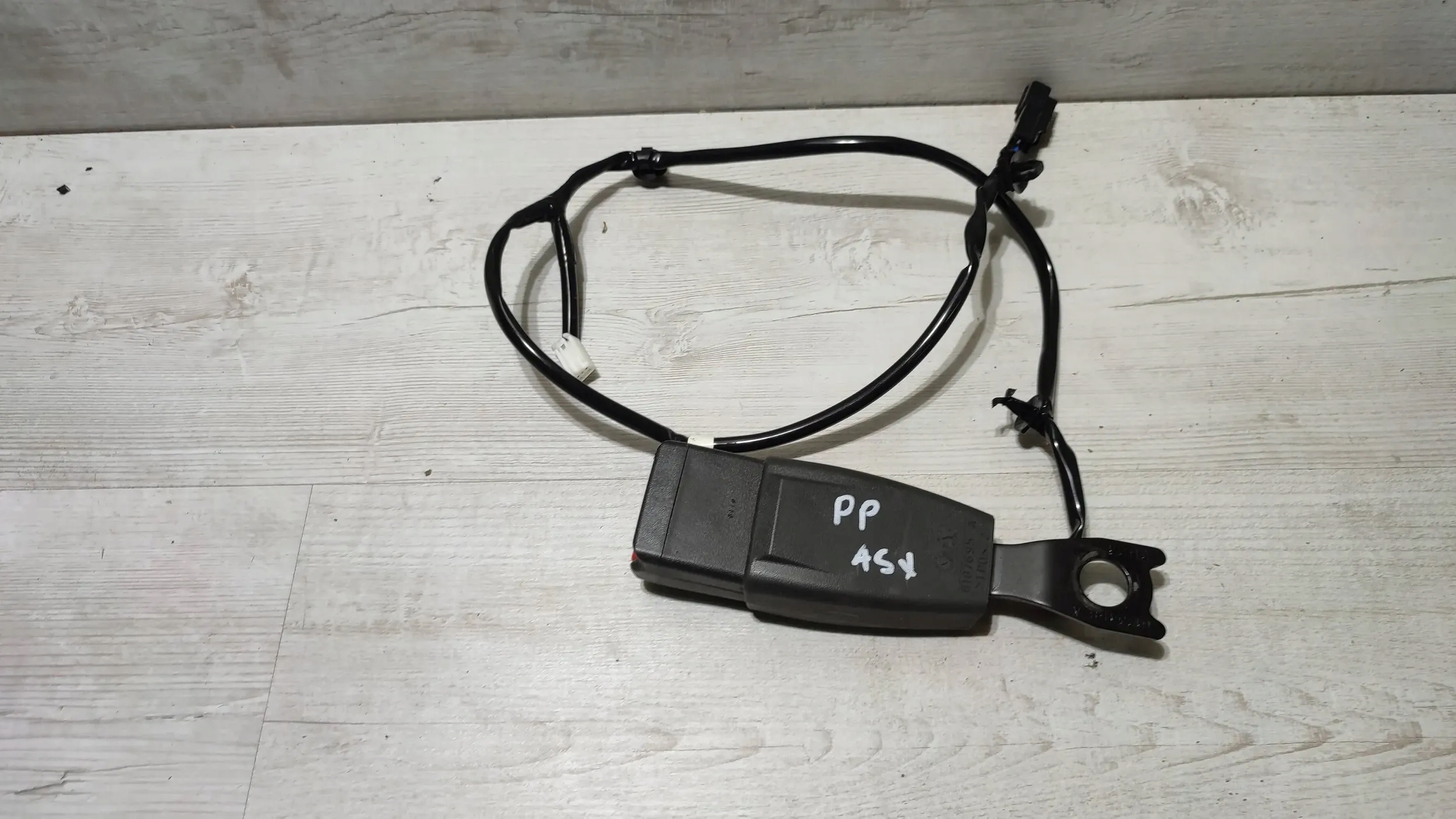 Mitsubishi ASX 18r. 1.6DiD front side right klamra supports safety