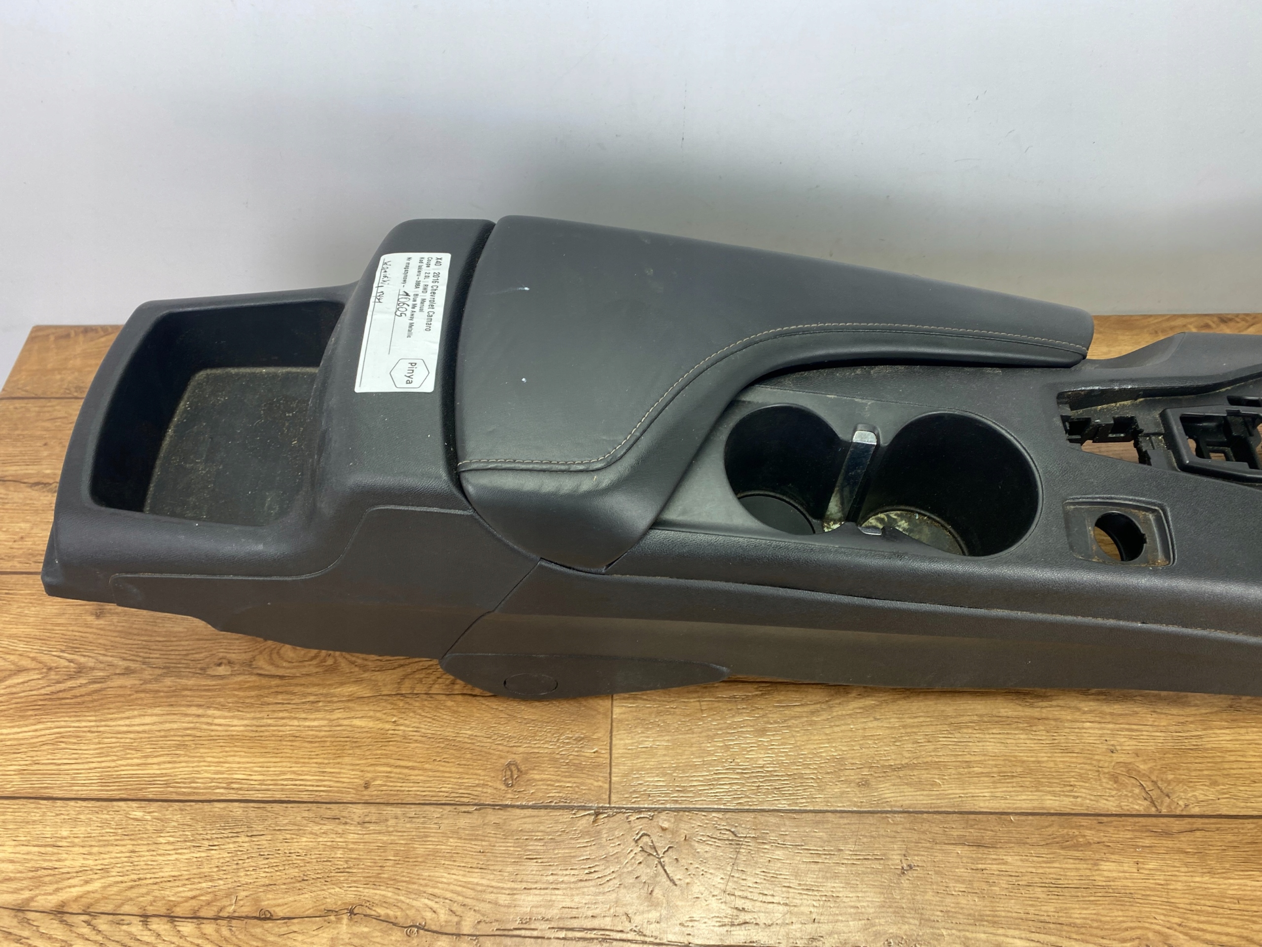 console tunel central armrest Chevrolet Camaro 2016+