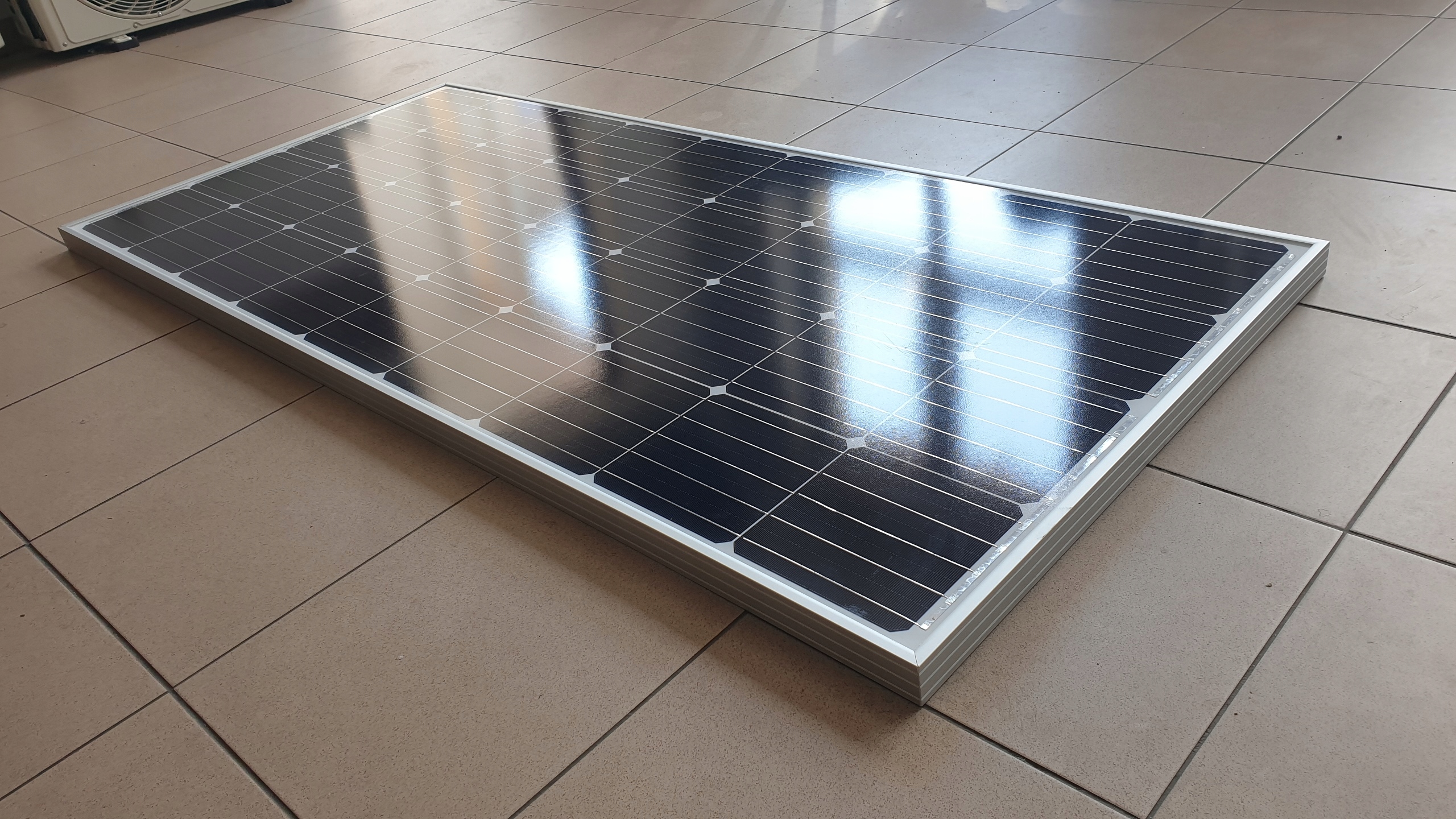 PANEL SOLARNY MONOKRYSTALICZNY 150W 12V DO KAMPER Part number SP150 36