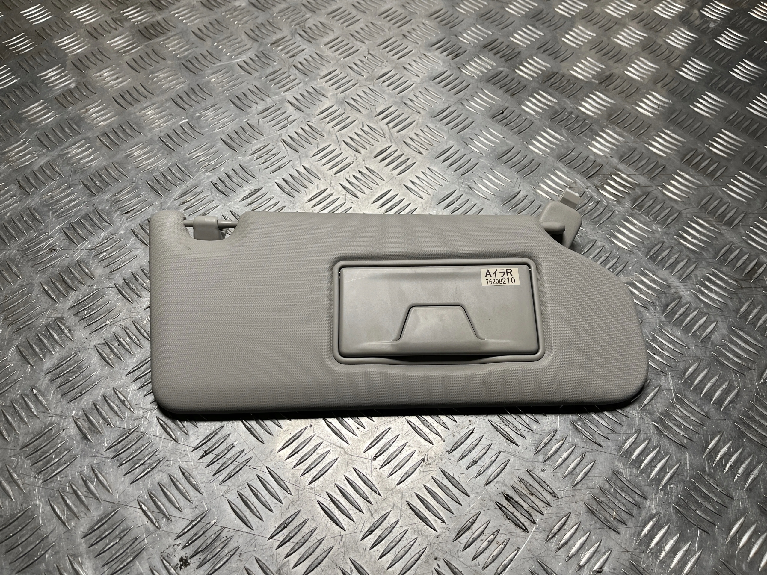 солнцезащитный козырек правый mitsubishi ECLIPSE CROSS 17-