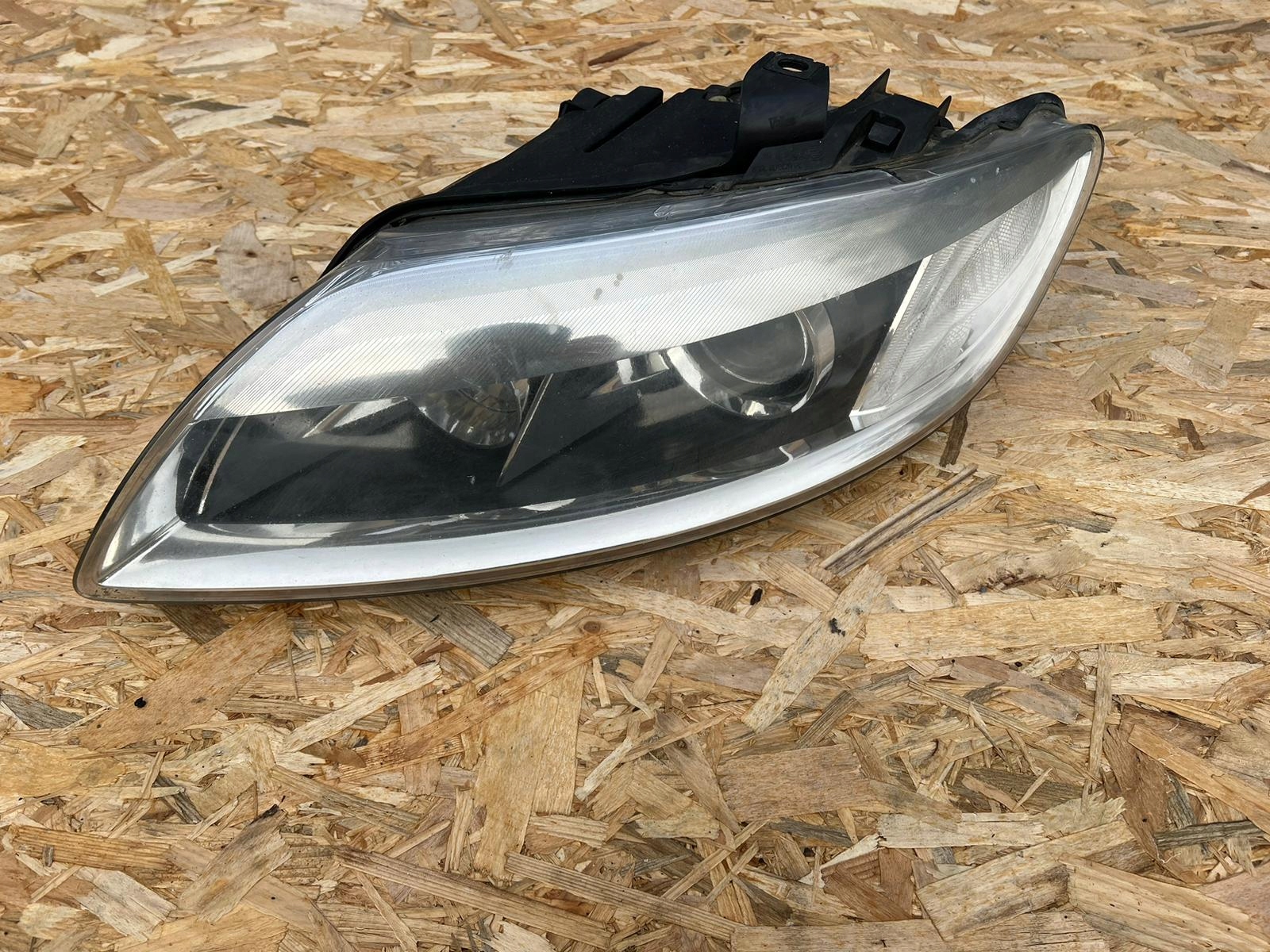 AUDI Q7l ЛІВА ФАРА ПЕРЕД ФАРИ КСЕНОН ОРИГІНАЛ