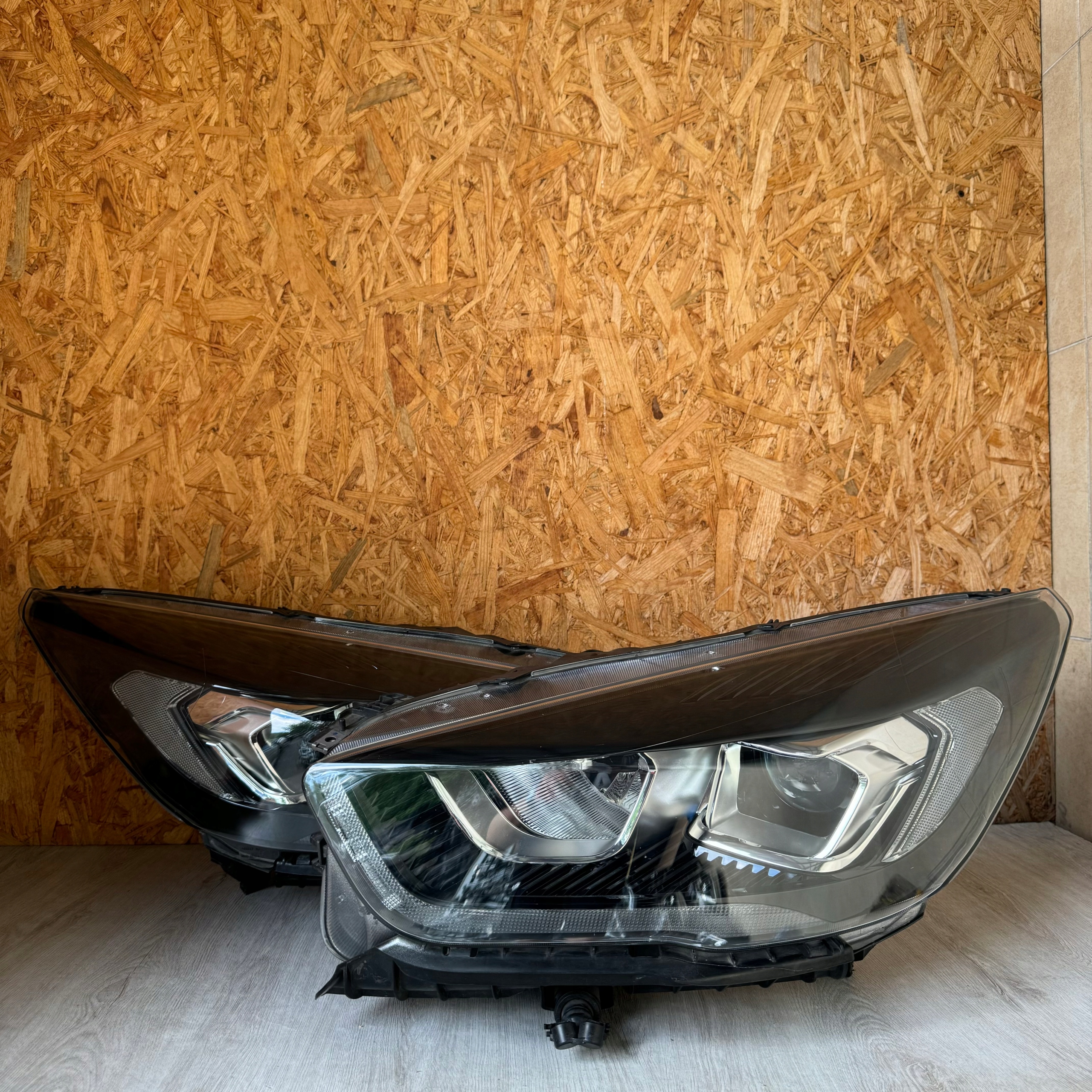 LIGHT LEFT RIGHT LIGHTS FRONT KOMPLET FORD KUGA II MK2 LIFT LED 2019 ROK