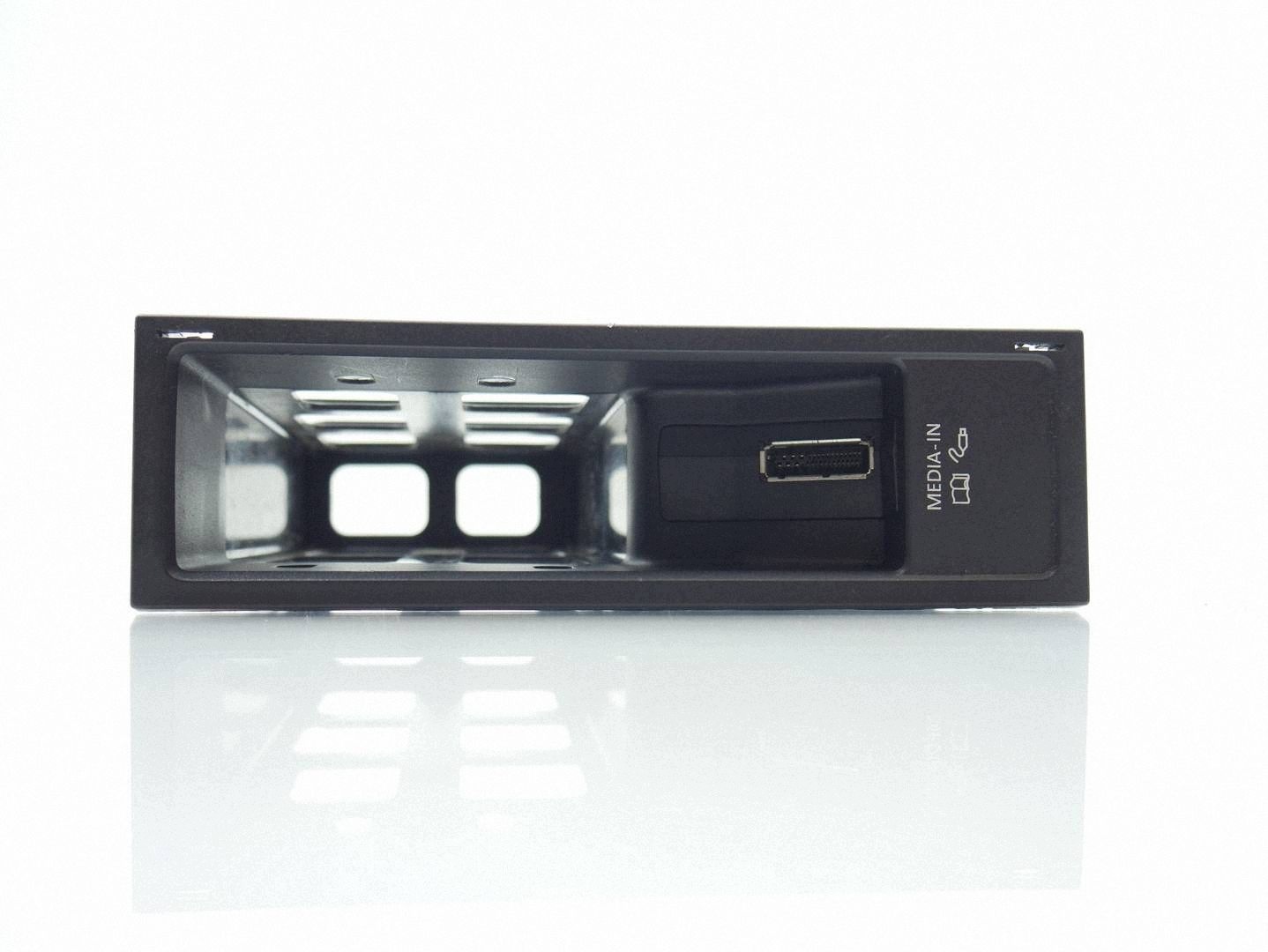 player module INTERFACE MEDIA-IN VW TIGUAN and 1 5N 5N0035728G