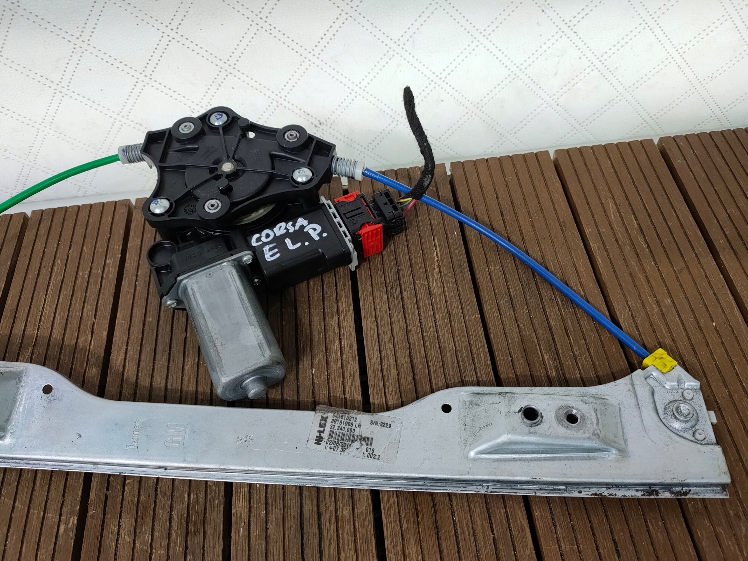 OPEL CORSA E 14-19 window regulator front left 39161986 OE